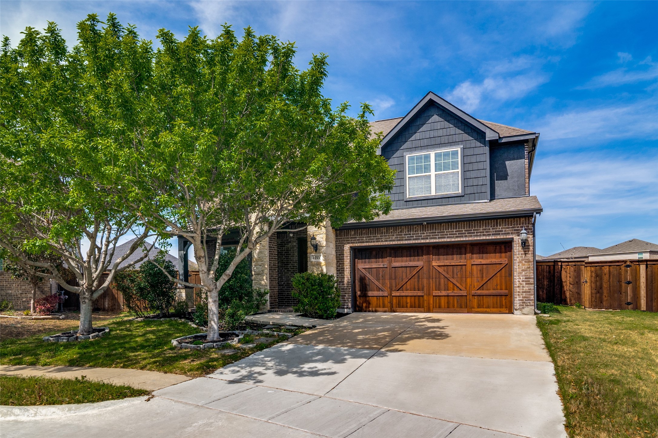 1215 Hundgate Way