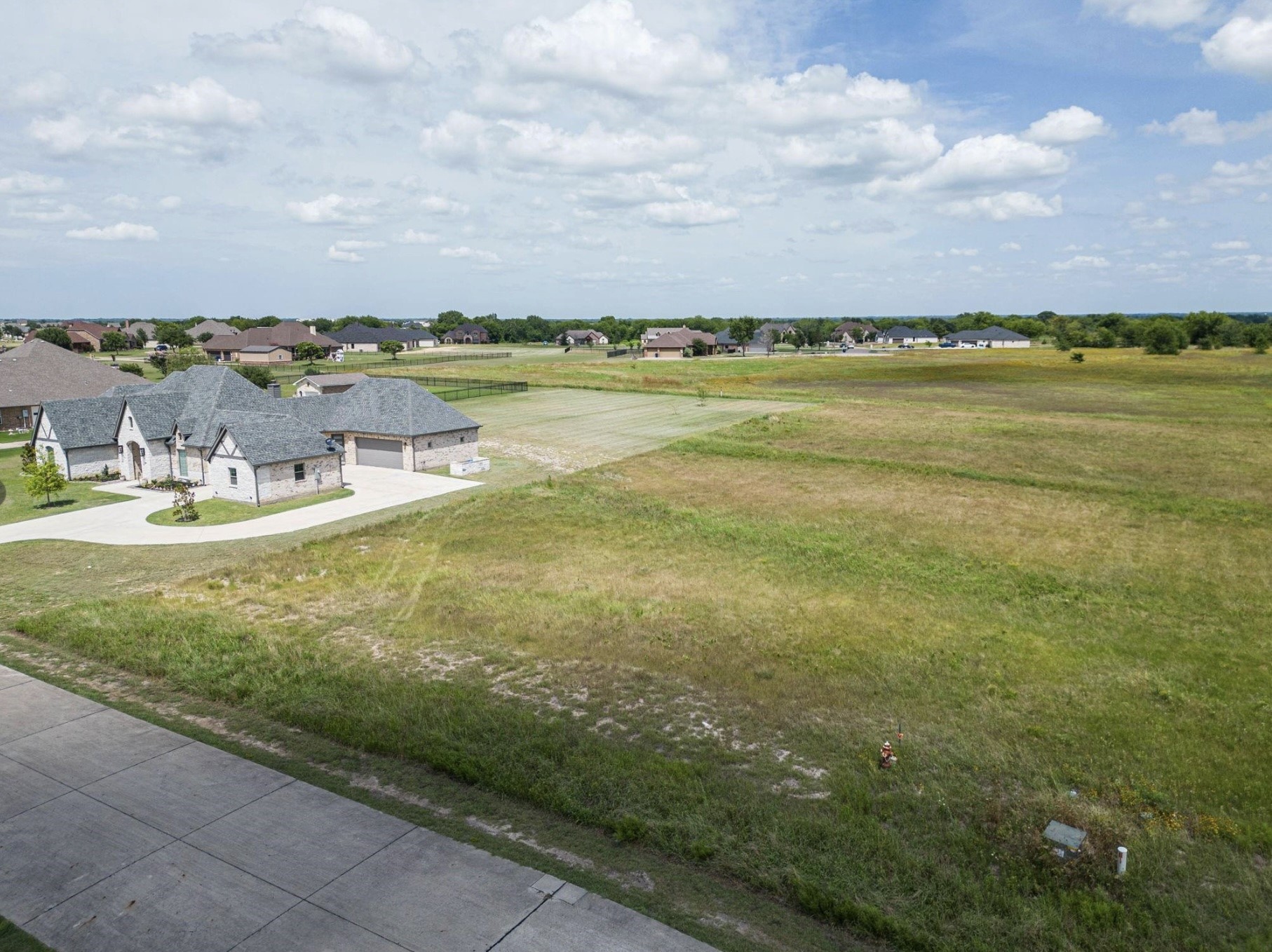 1099 Deerfield Drive
