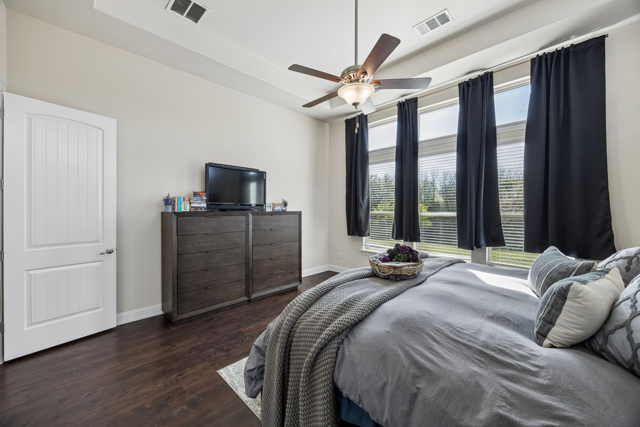 604 Shoreline Ridge Drive