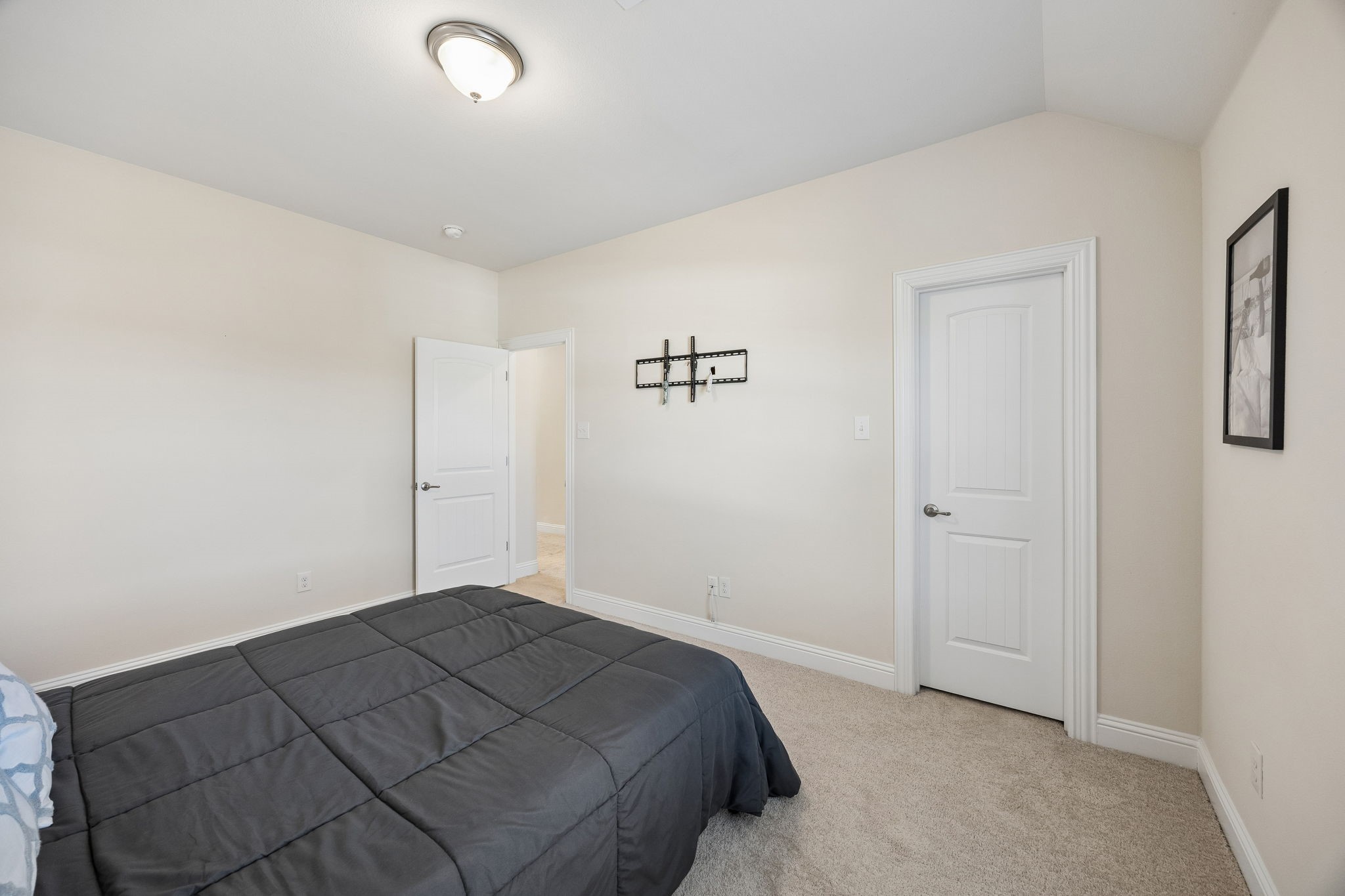 604 Shoreline Ridge Drive