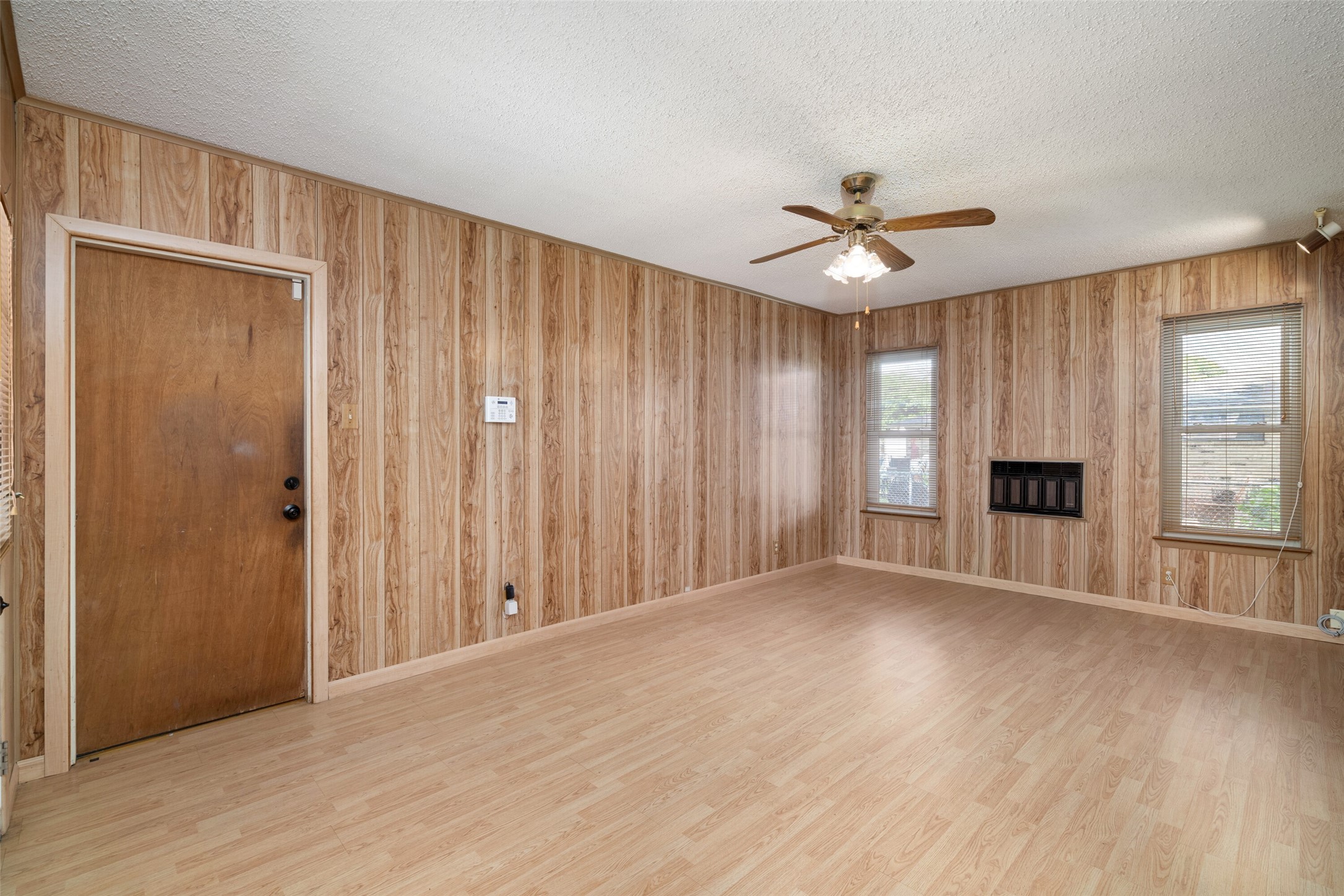 833 Ray Andra Drive