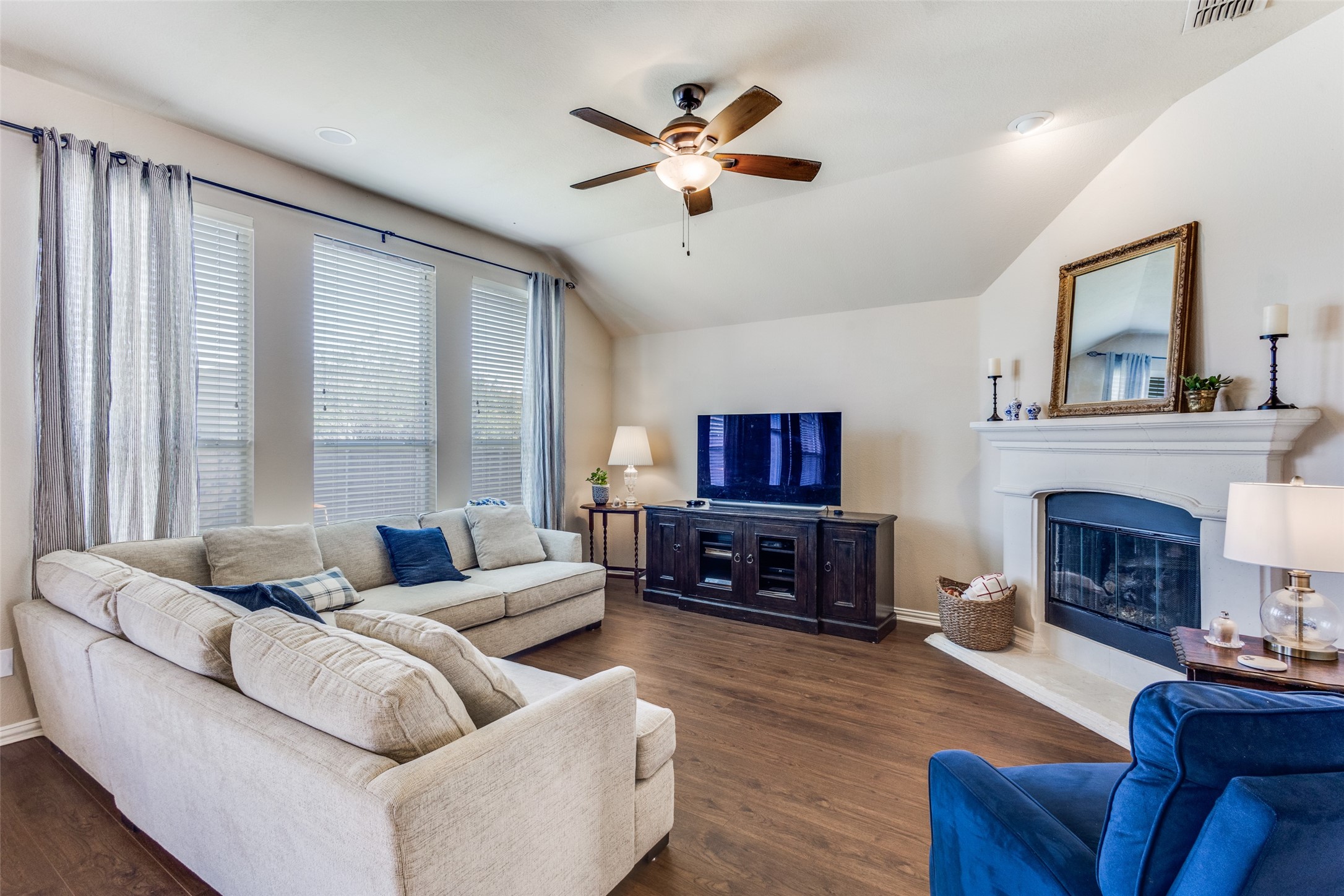 3233 Horizons Drive