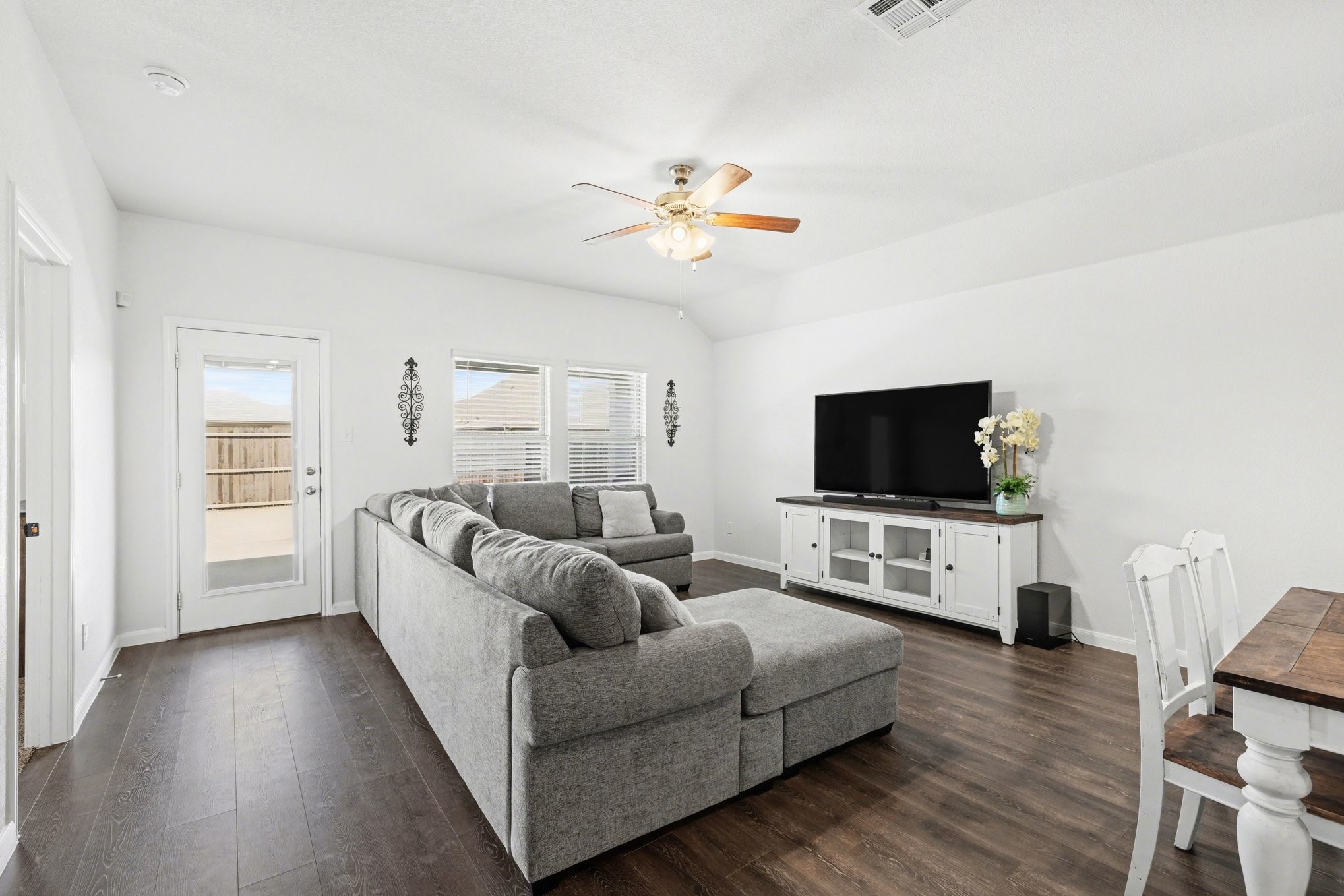 706 Spur Ridge