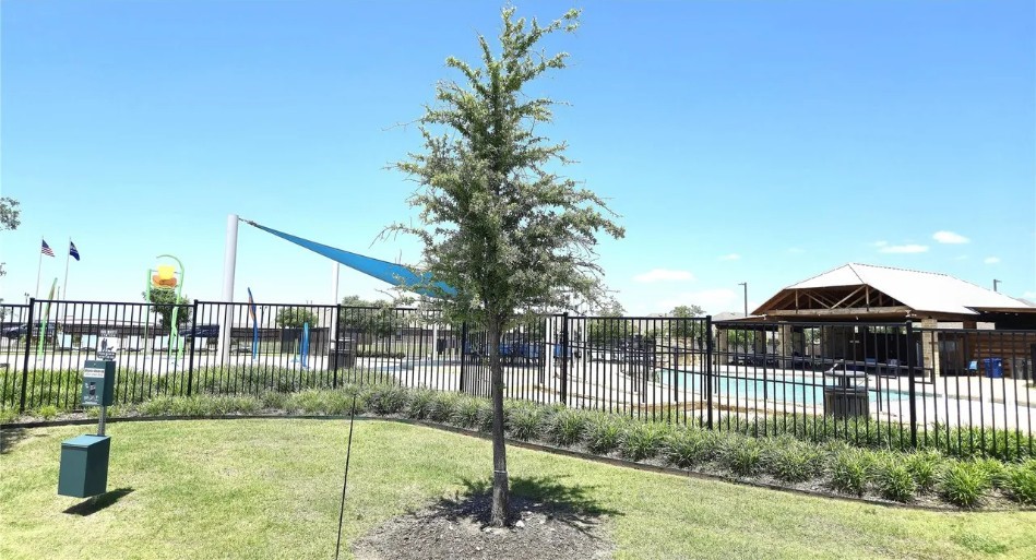 706 Spur Ridge