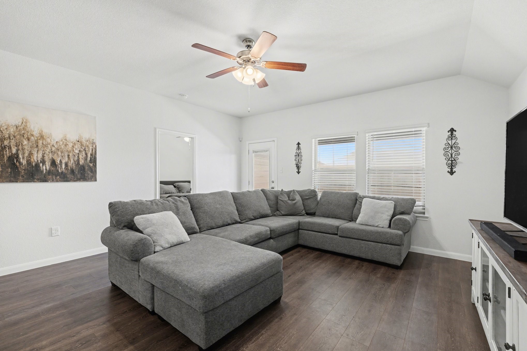 706 Spur Ridge