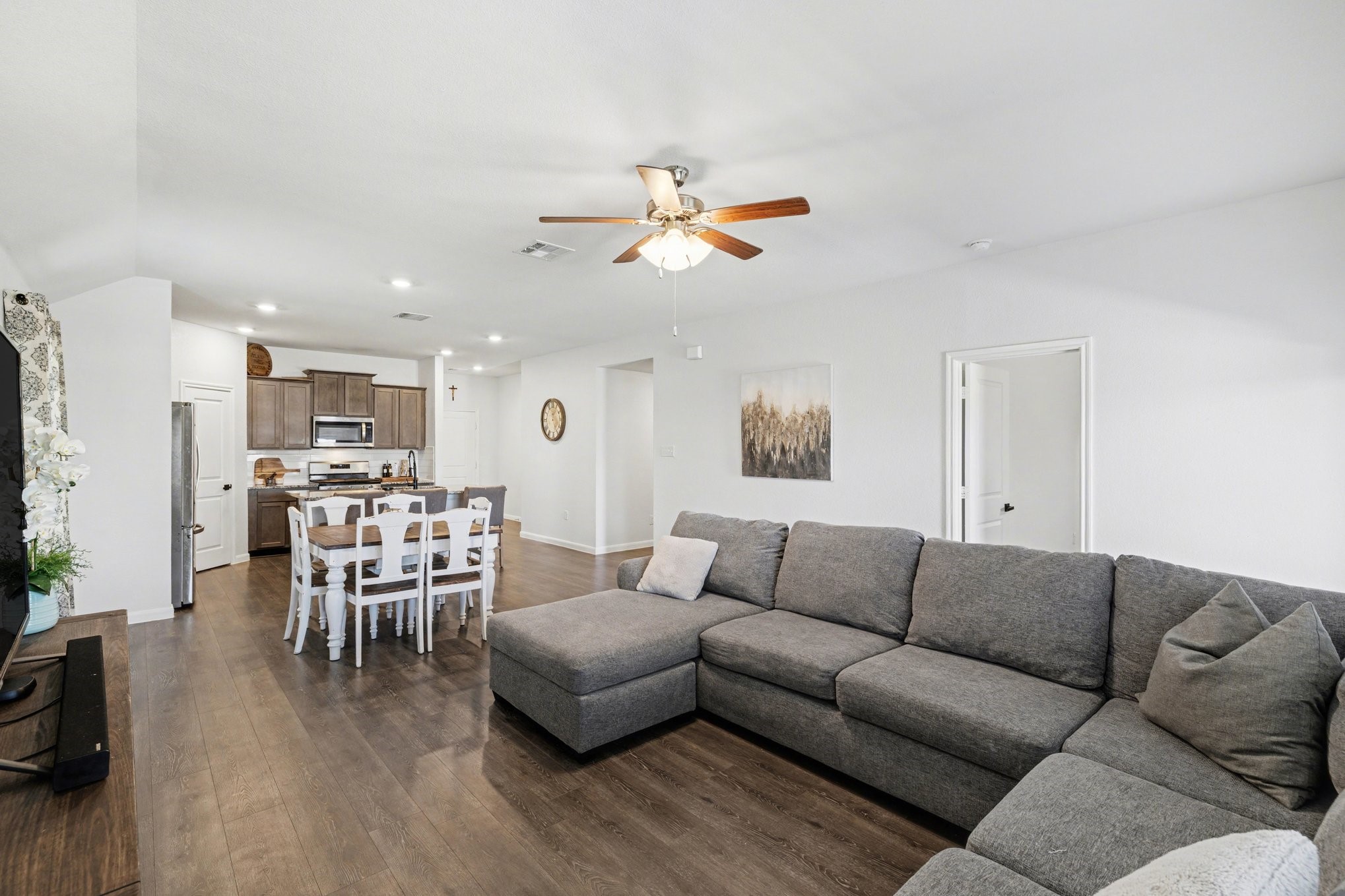 706 Spur Ridge