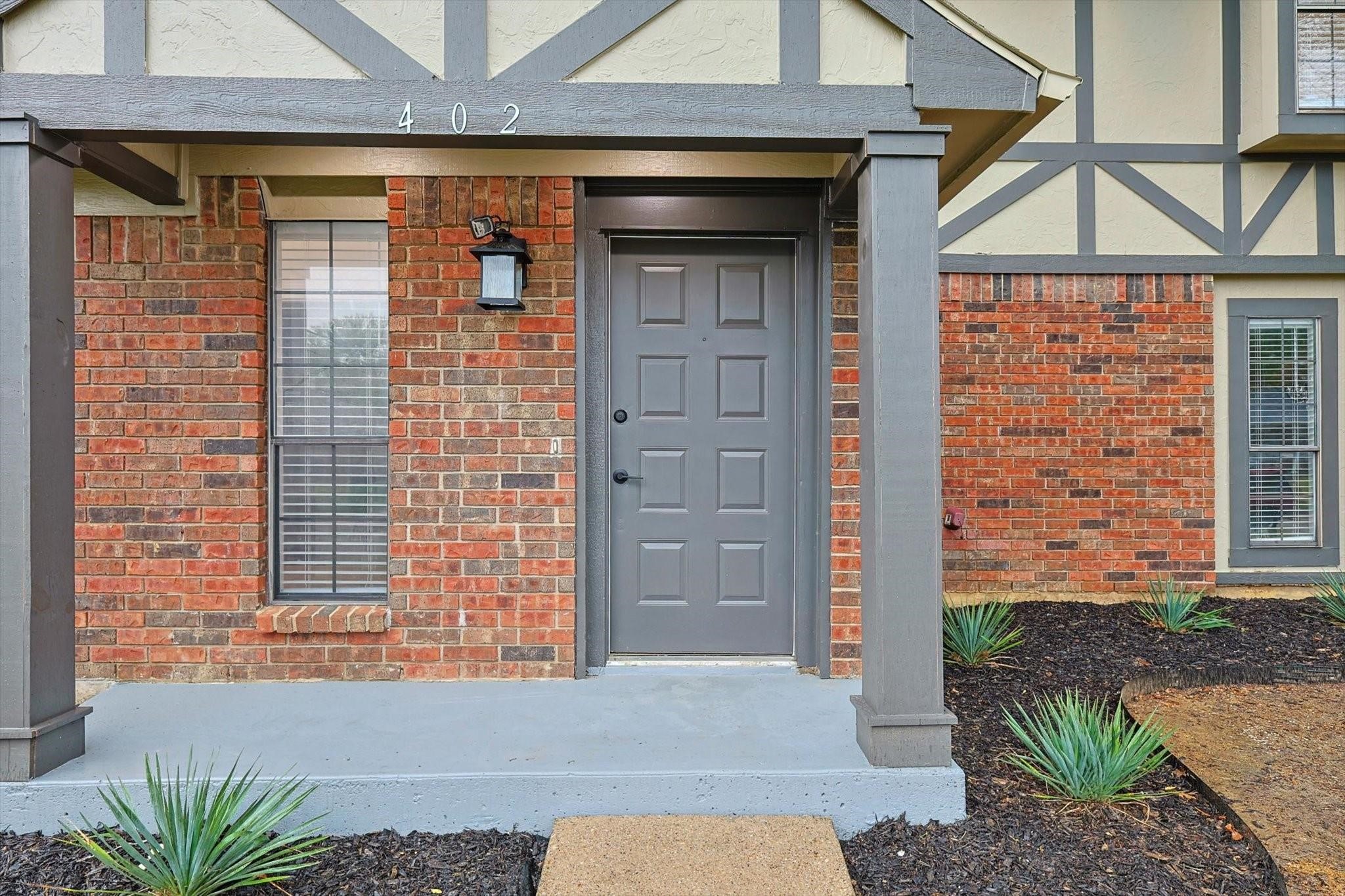 402 Creekmeadow Lane