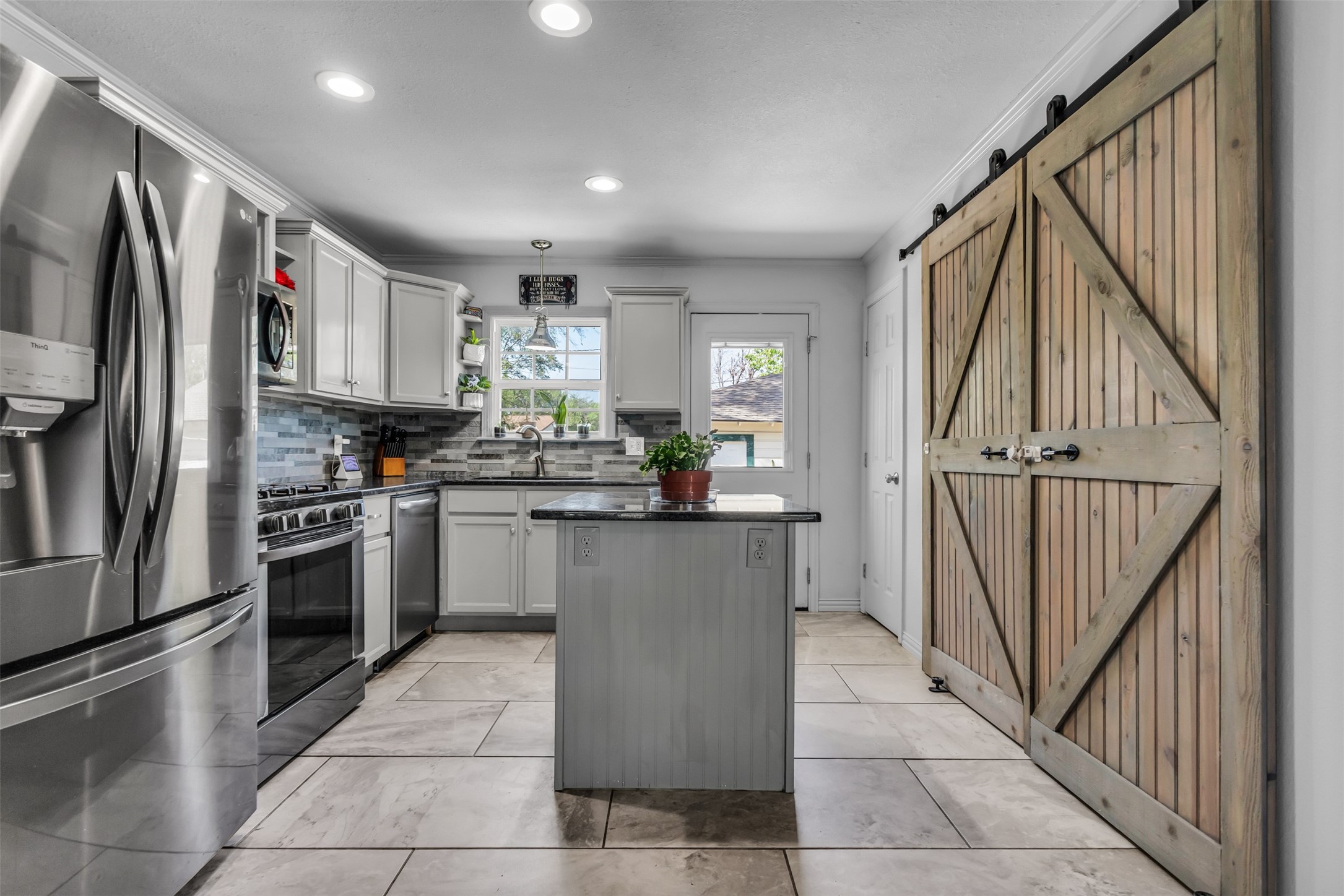 801 Holly Drive