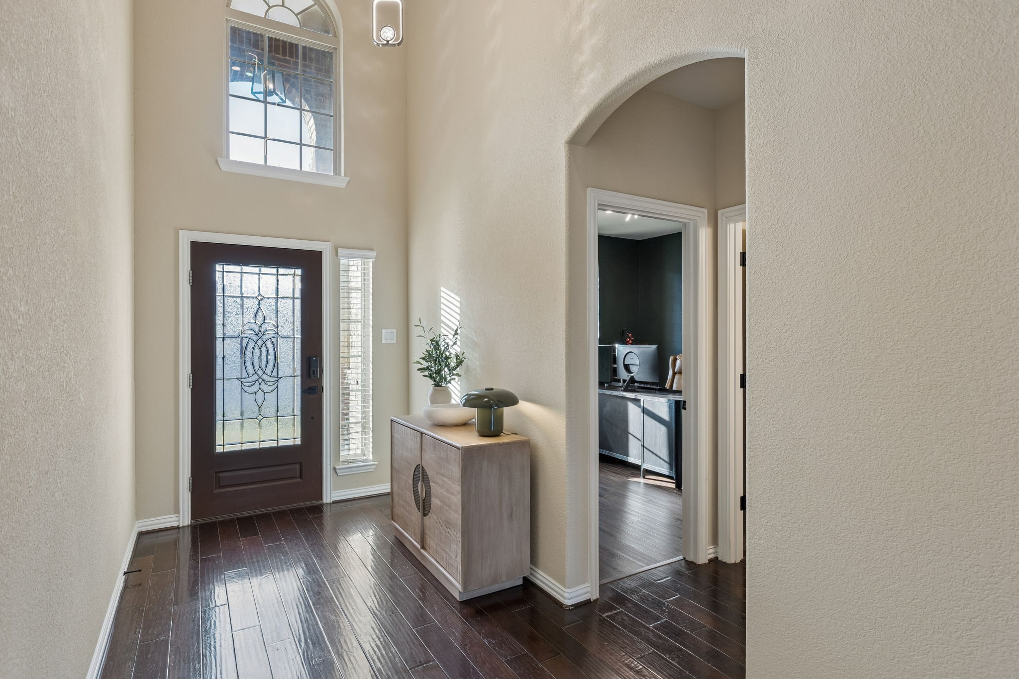 5009 Bluewater Drive