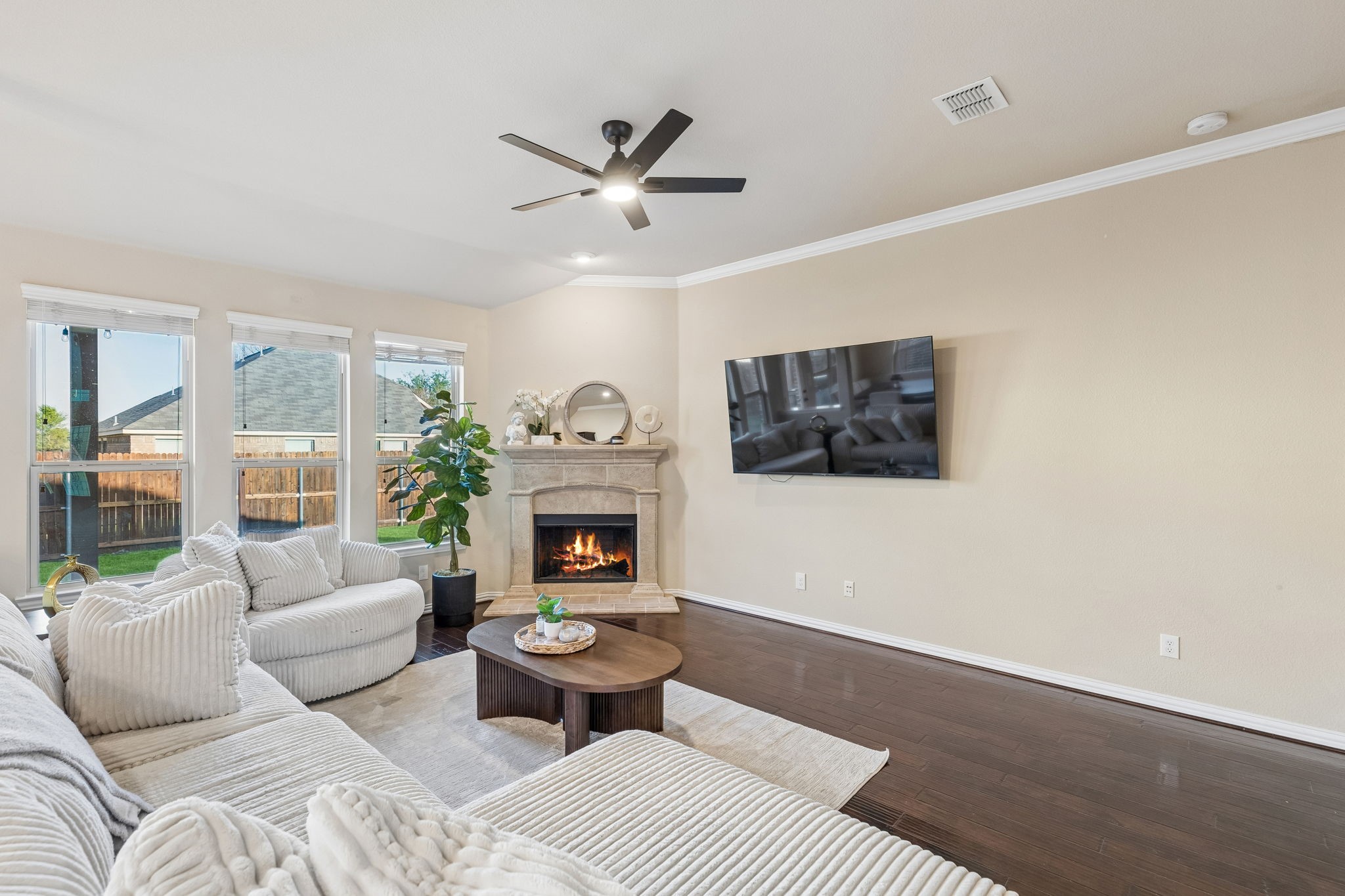5009 Bluewater Drive