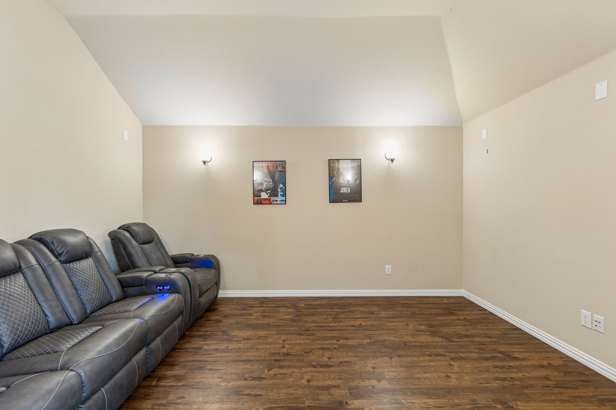 5009 Bluewater Drive