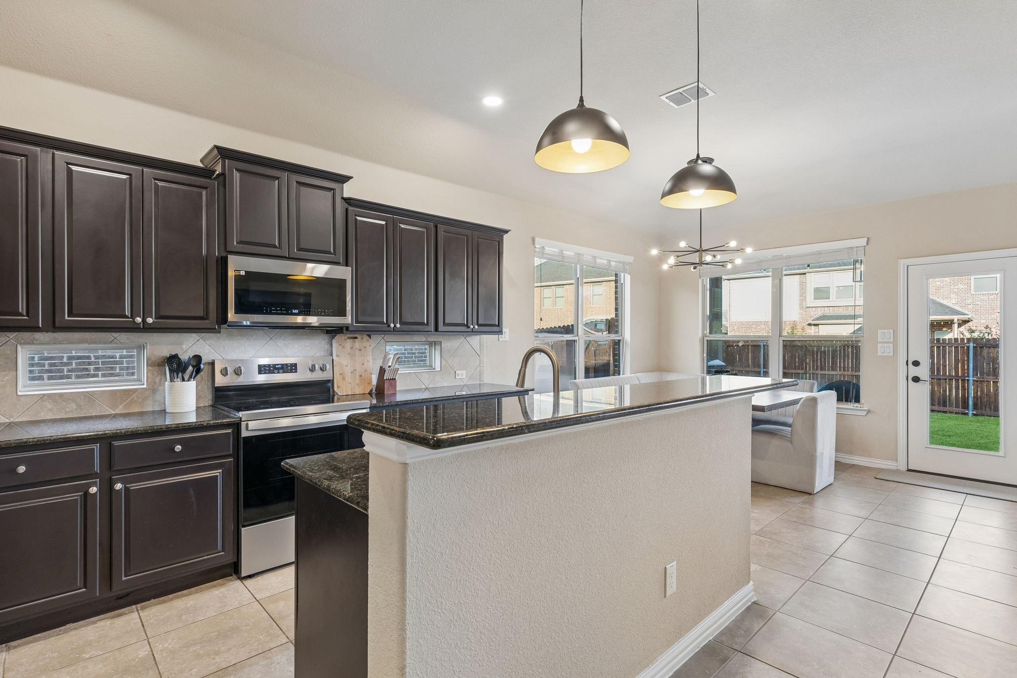 5009 Bluewater Drive