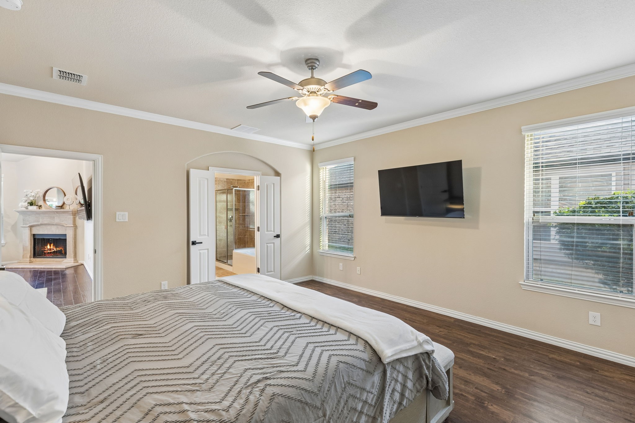 5009 Bluewater Drive