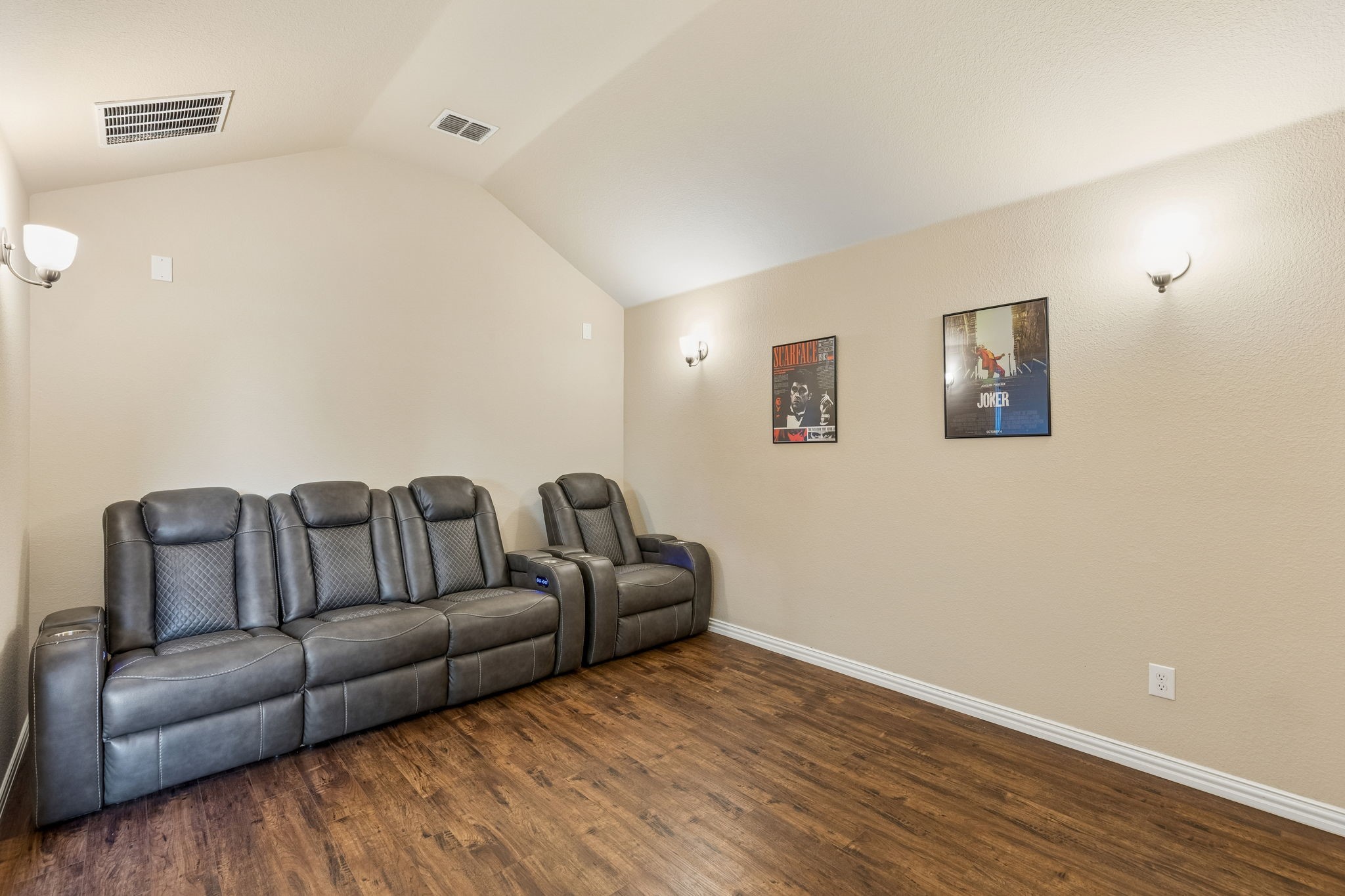 5009 Bluewater Drive
