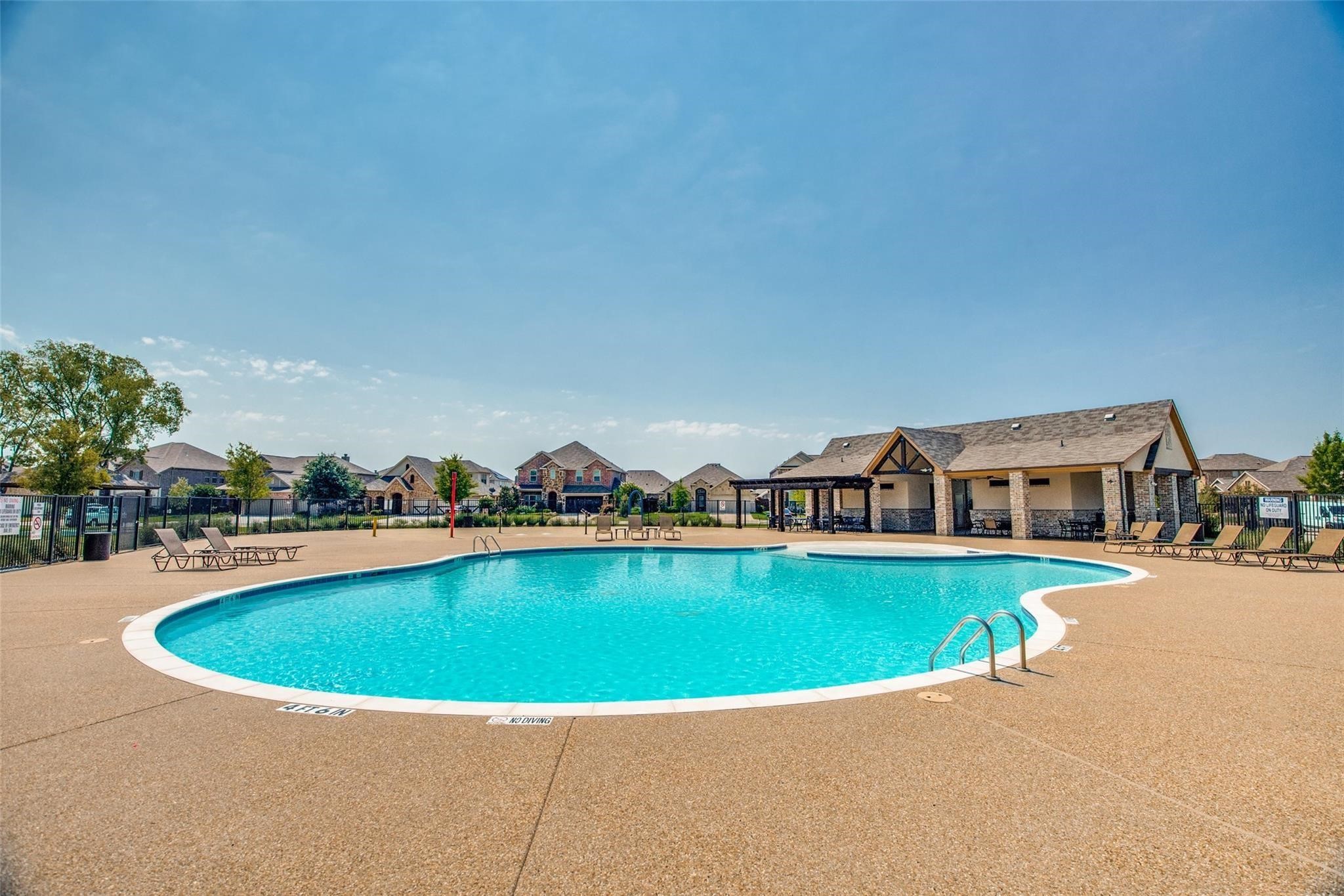 5009 Bluewater Drive