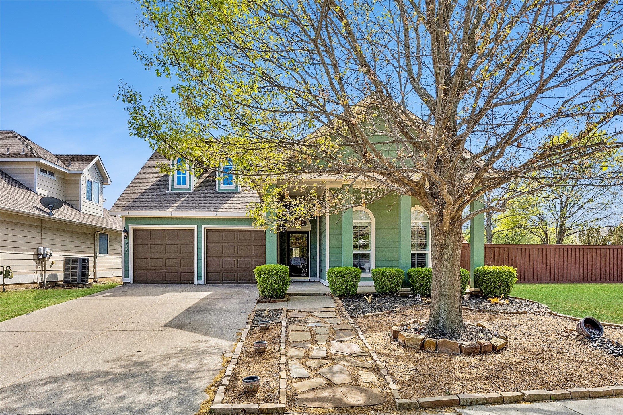 9865 Tanglebrush Drive
