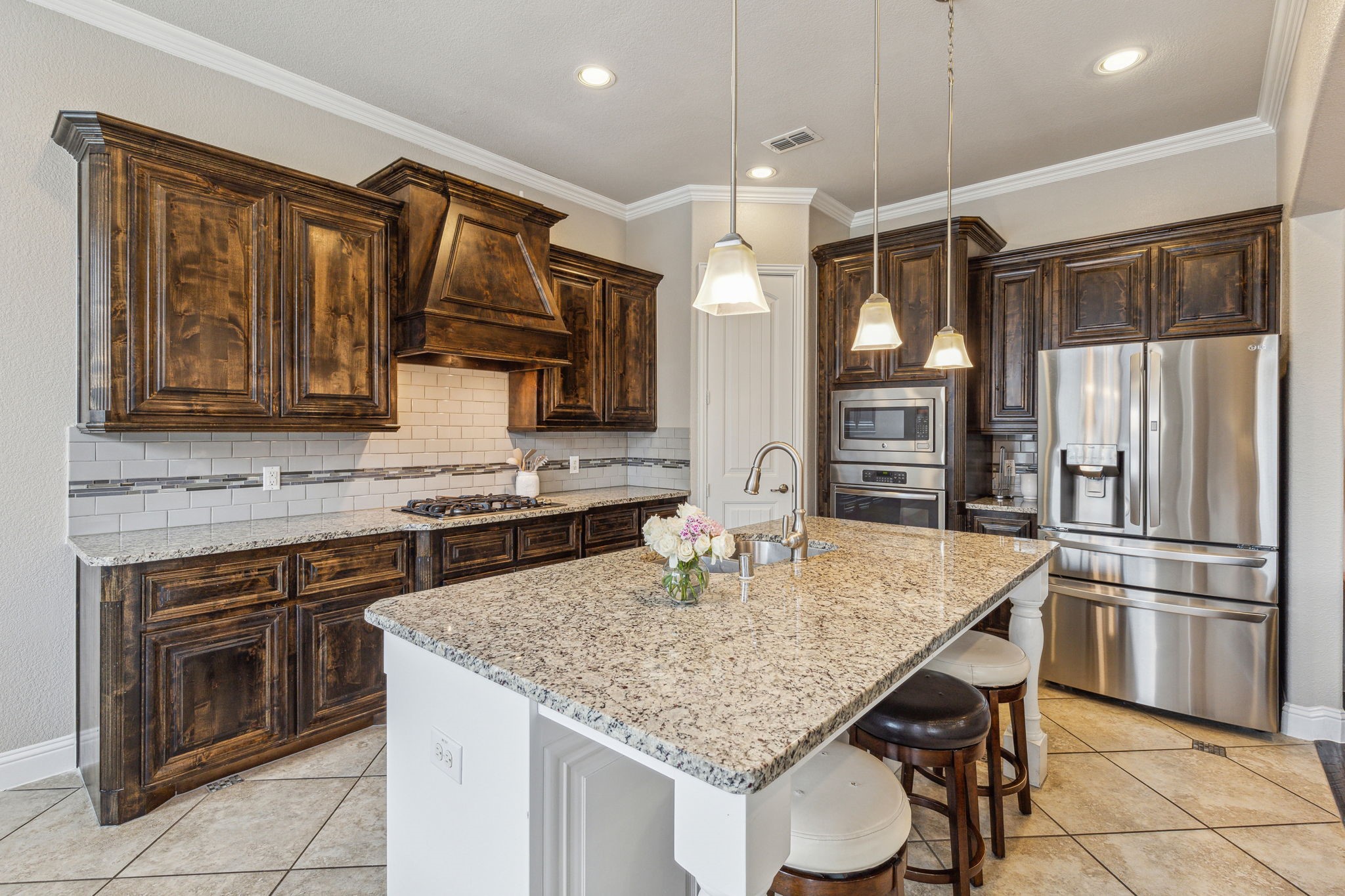 1100 Circle J Trail