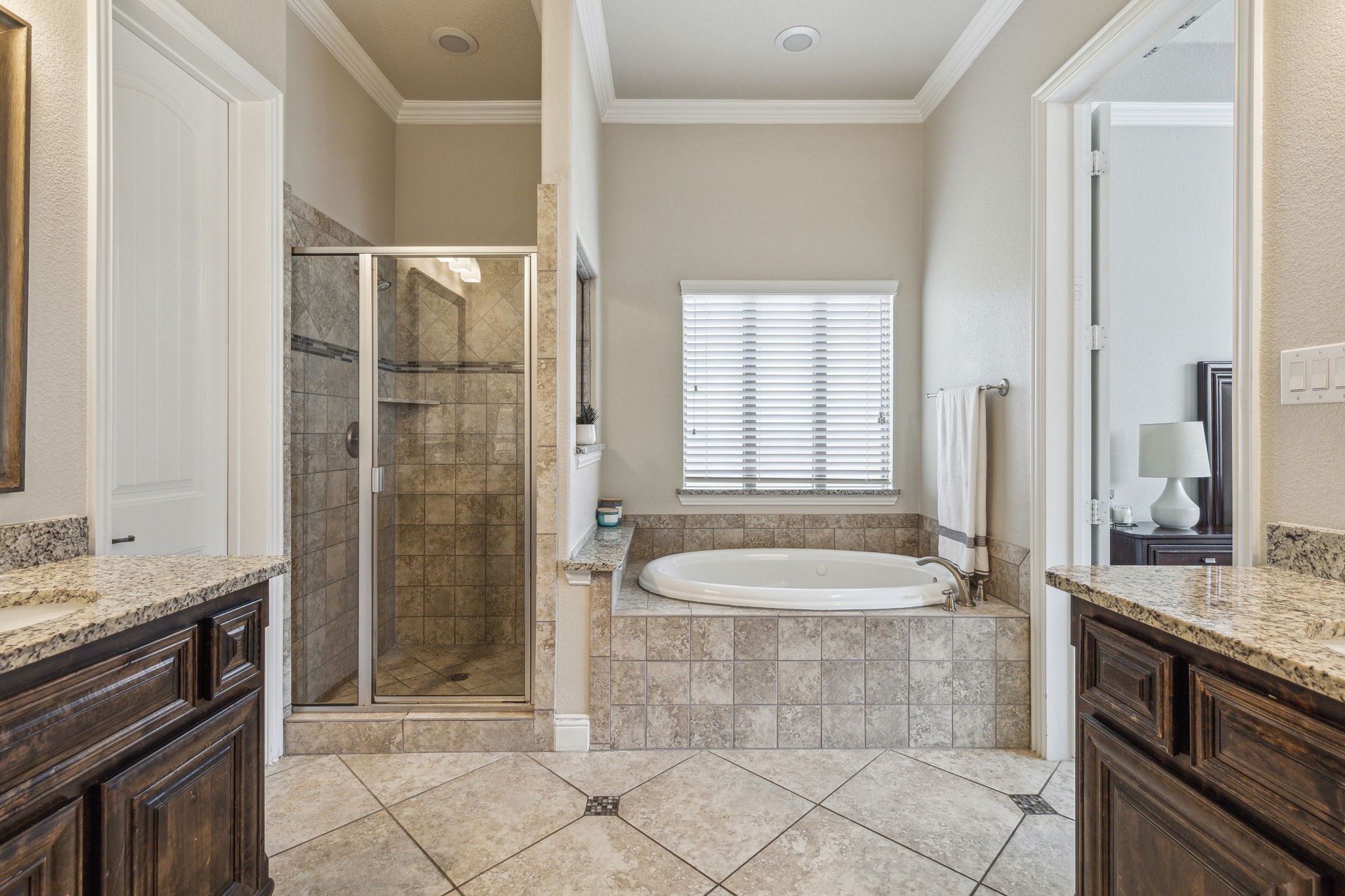 1100 Circle J Trail