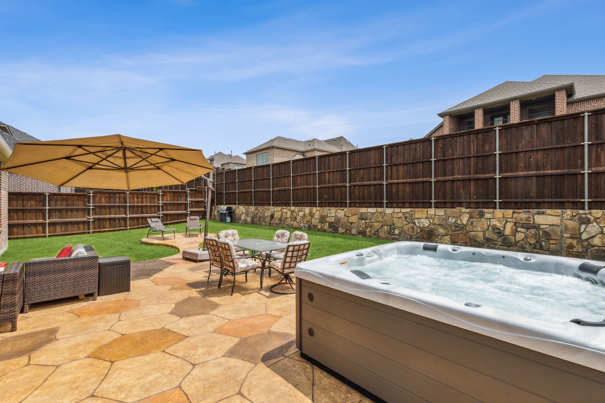 1100 Circle J Trail