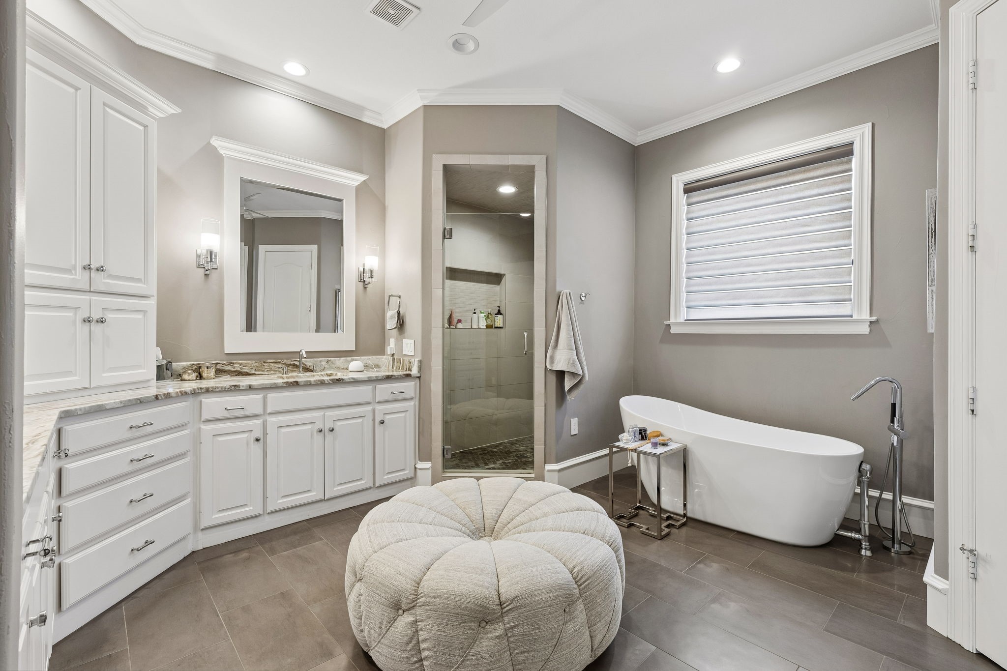 5651 Miramar Drive