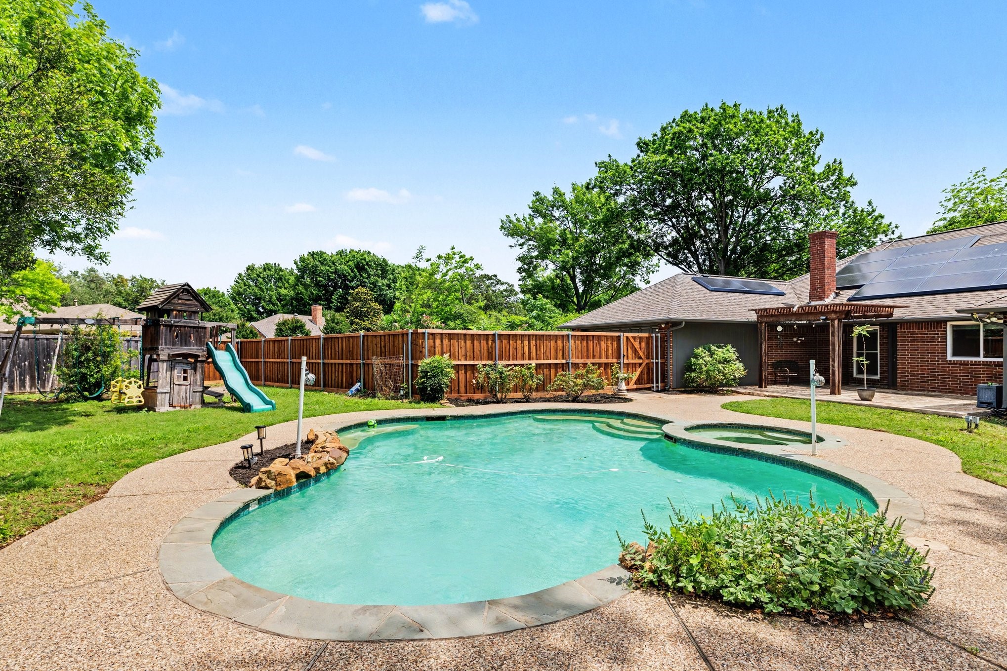 500 Briarwood Court