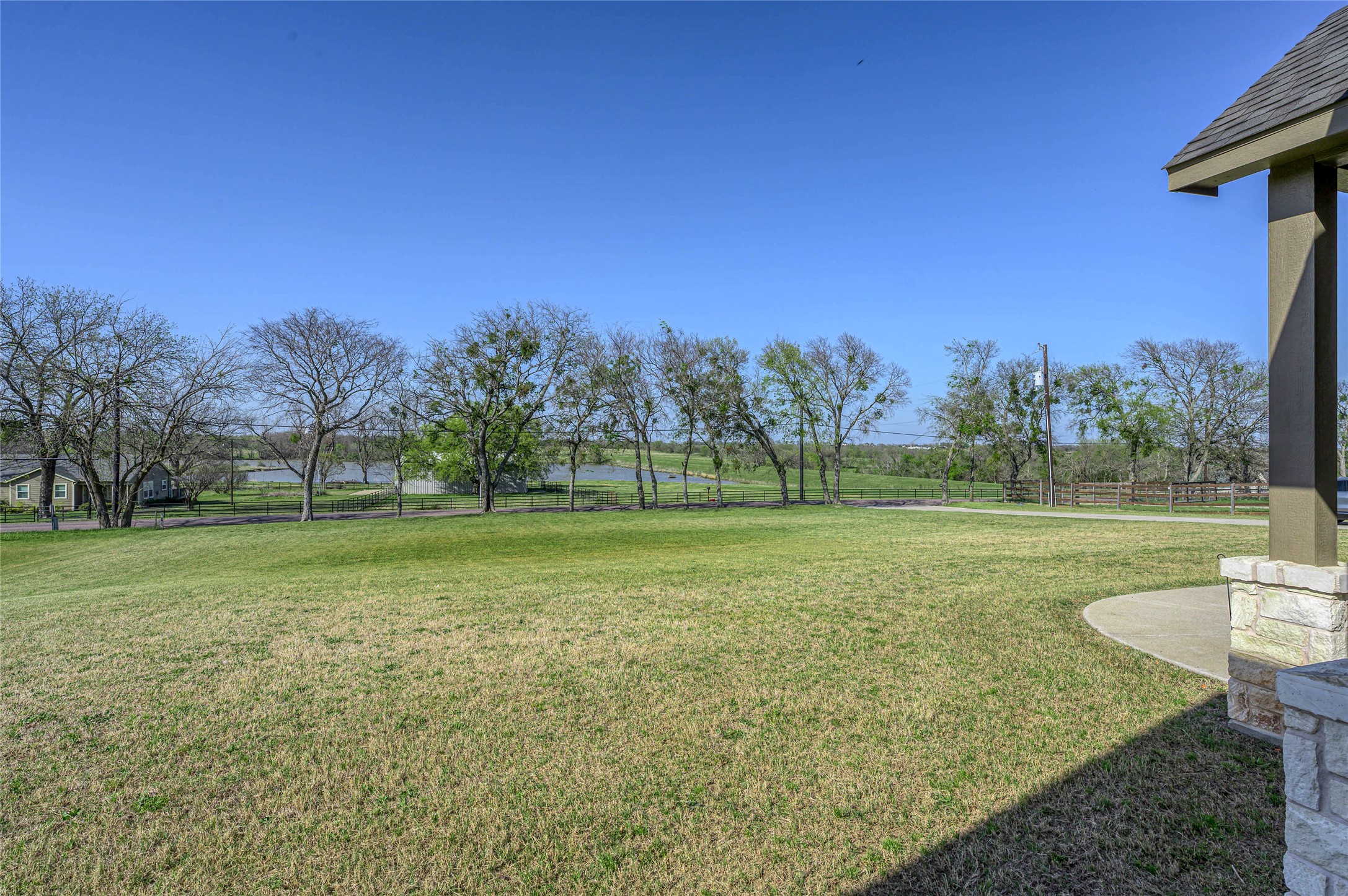 1065 Old Highway 6
