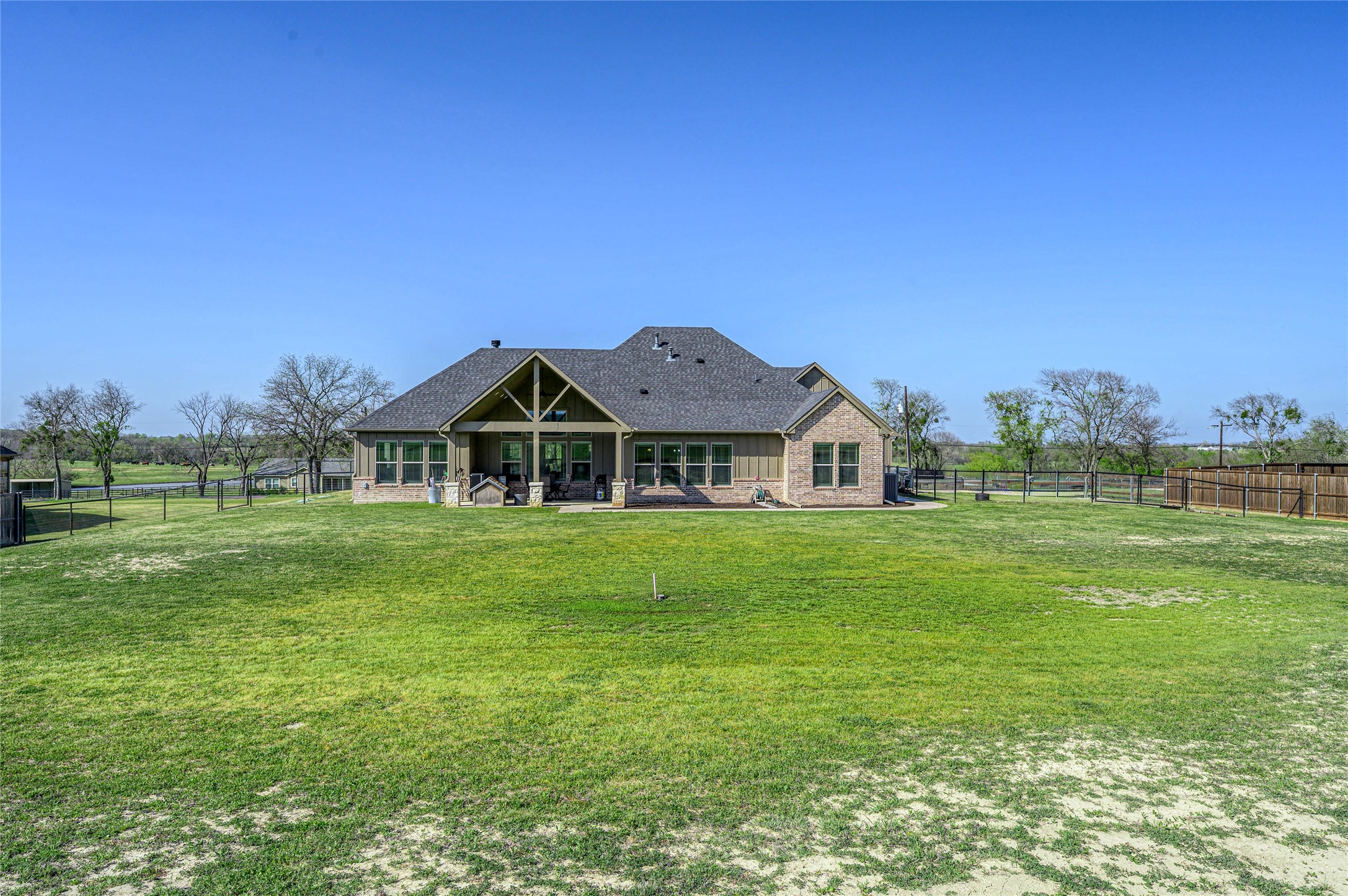1065 Old Highway 6