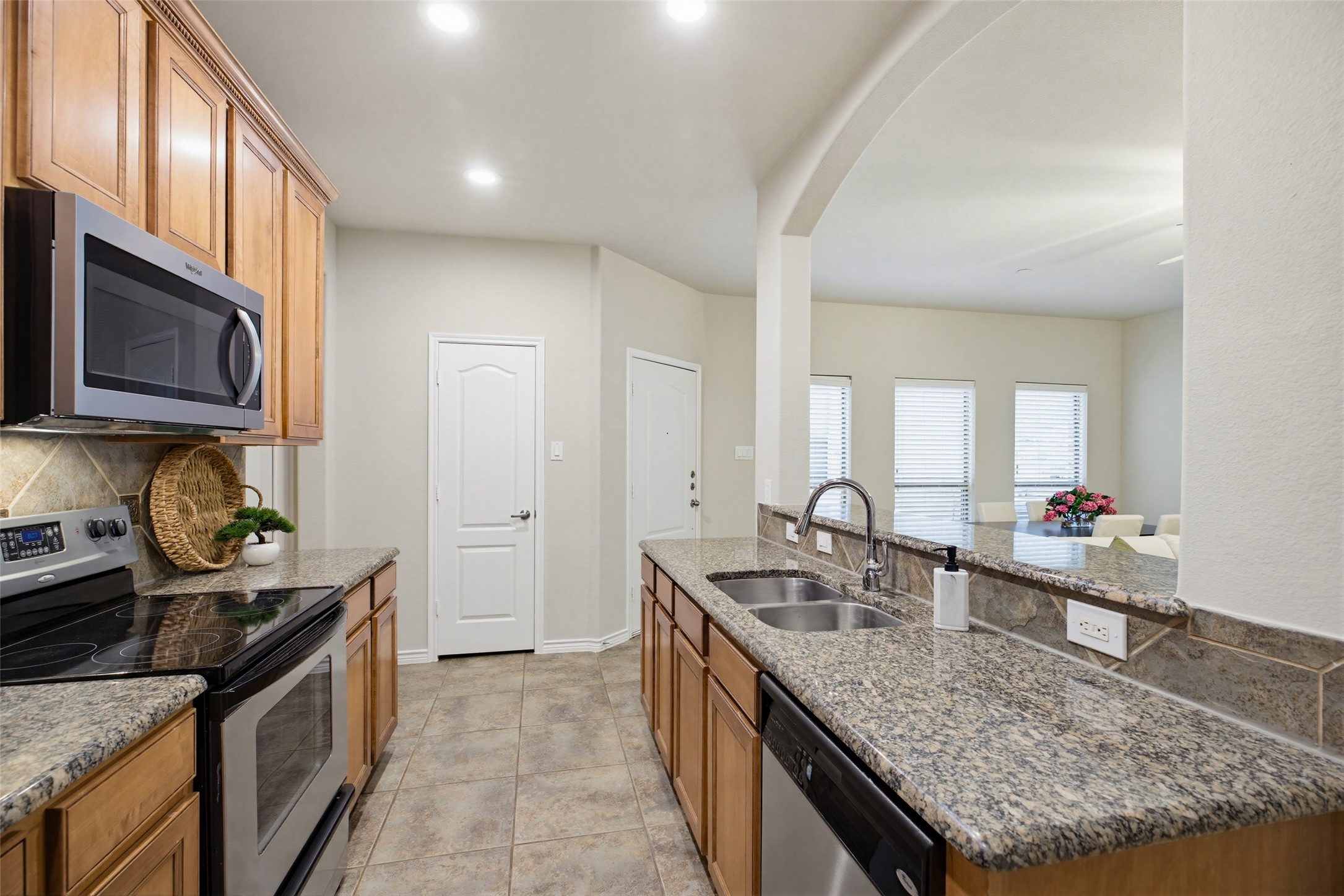 6744 Pistoia Drive