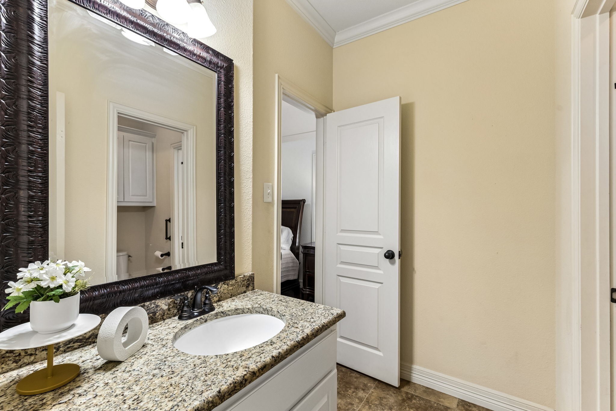 5540 La Bandera Trail