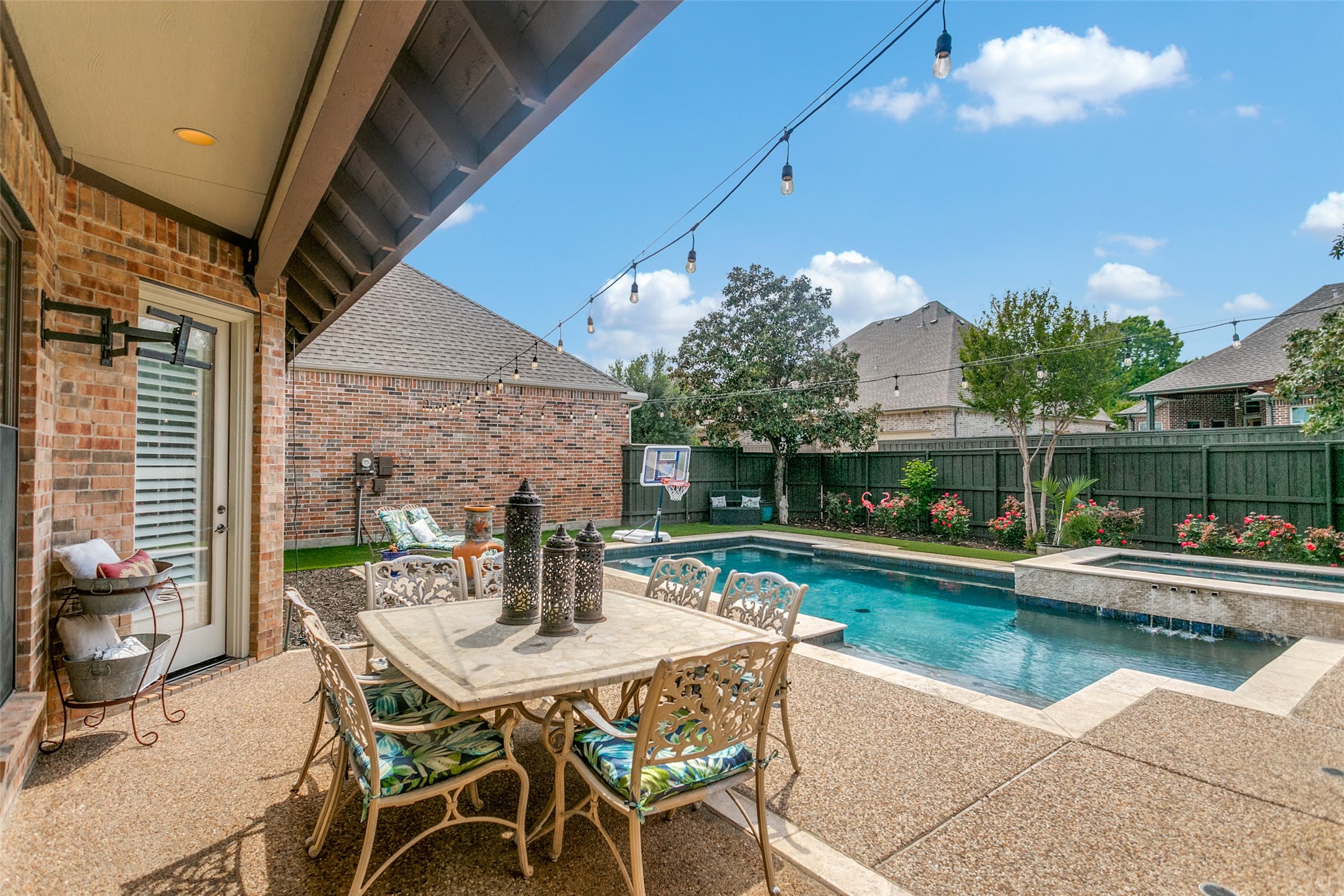 102 Stonehaven Court