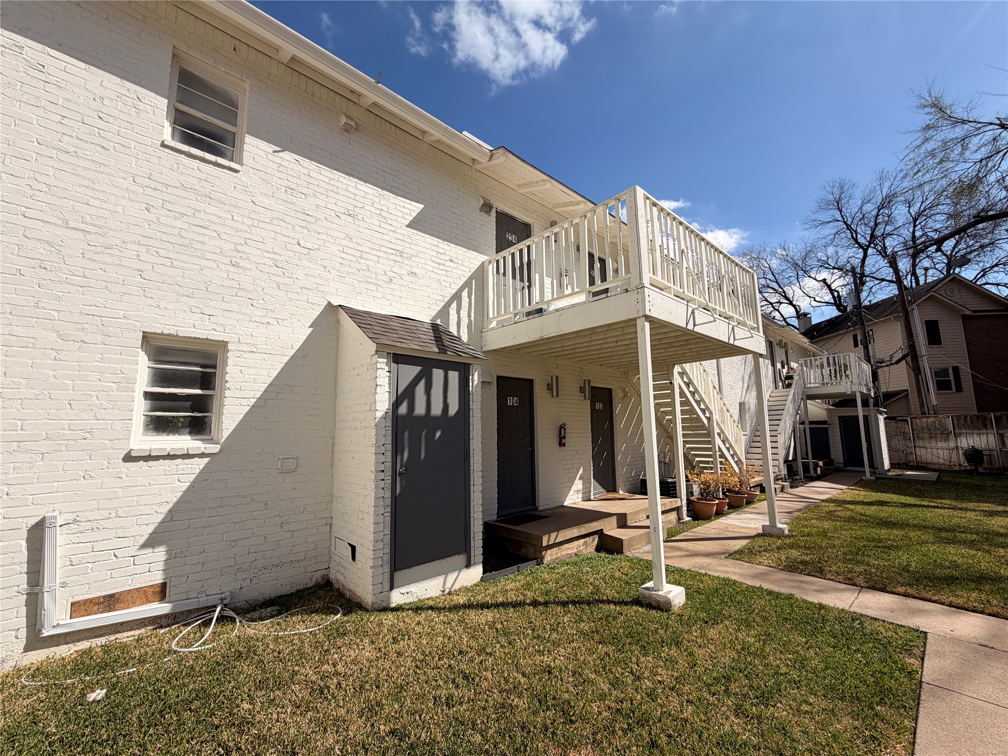 4101 Douglas Avenue 104