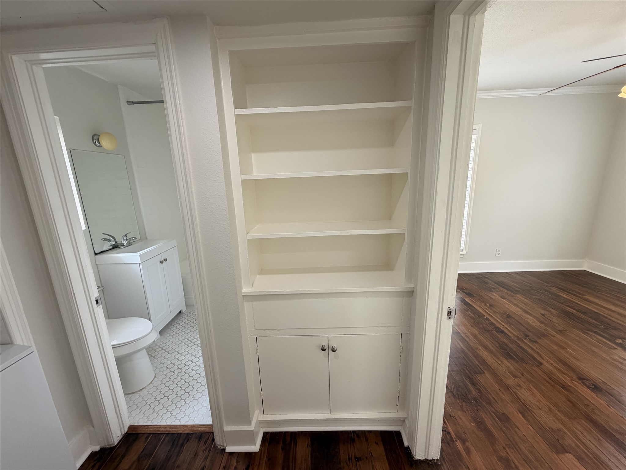 4101 Douglas Avenue 104