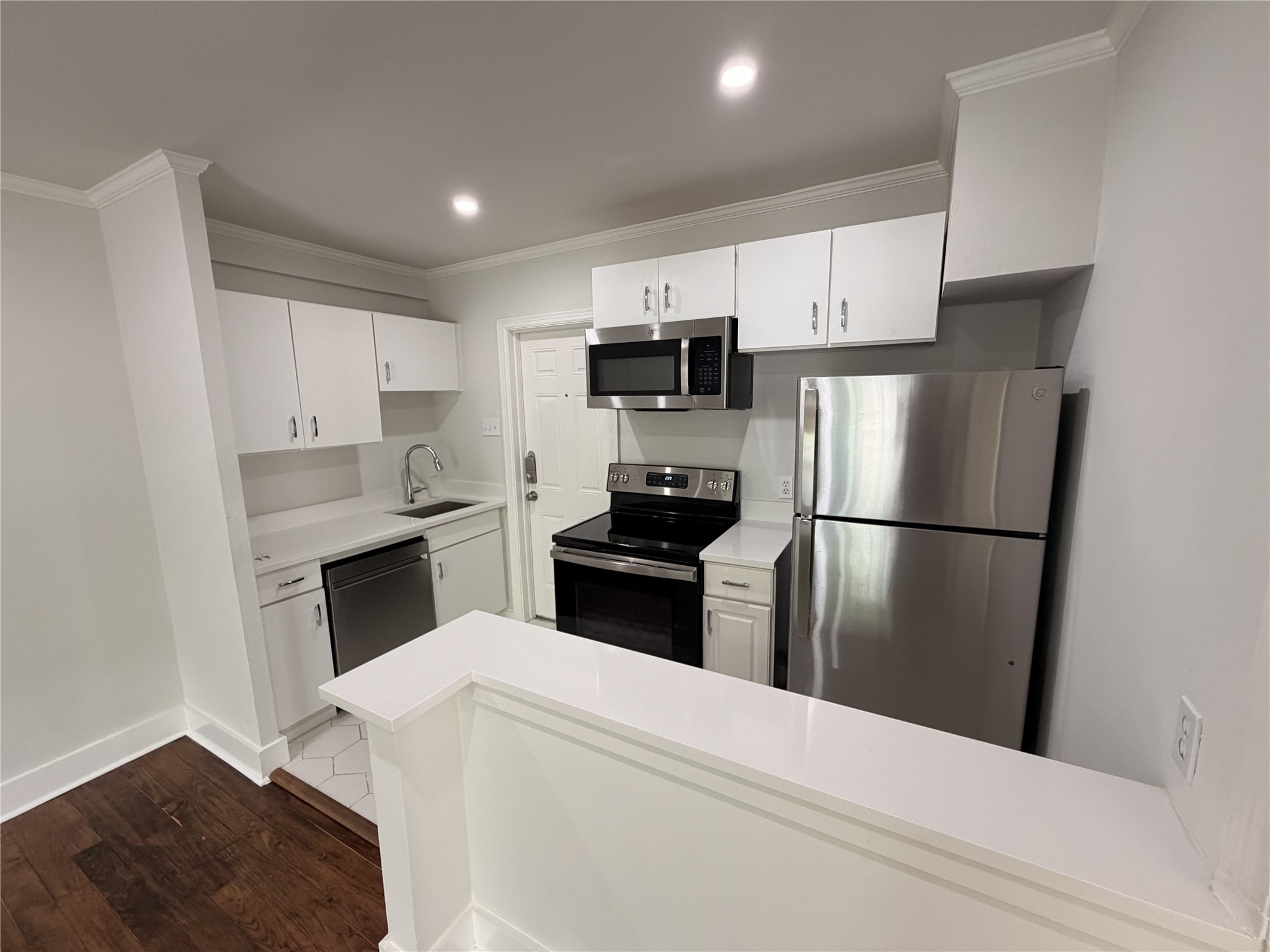 4101 Douglas Avenue 104