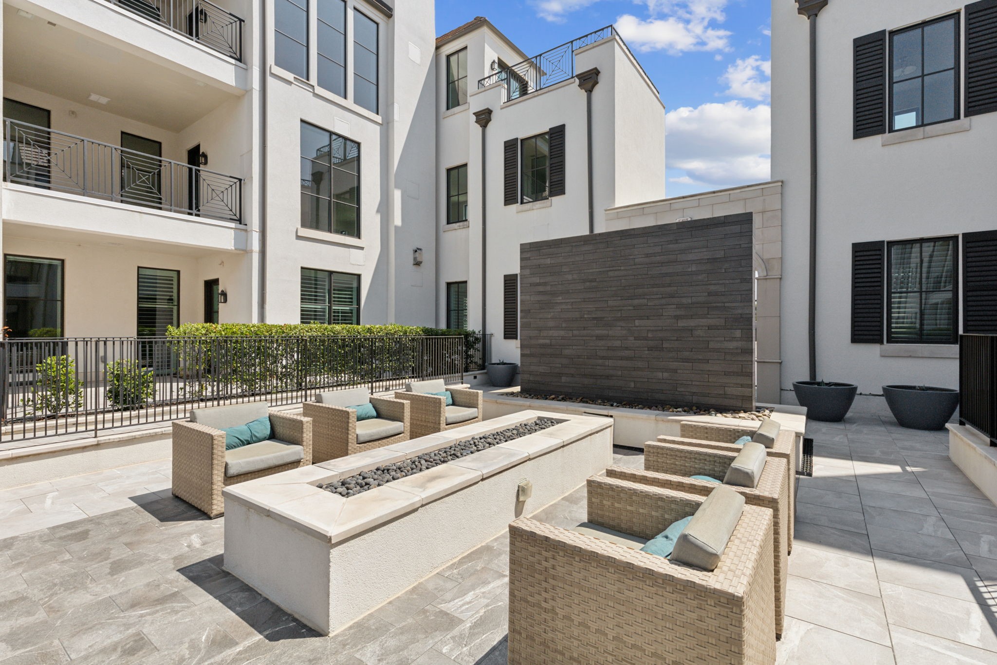 5270 Town And Country Boulevard 113