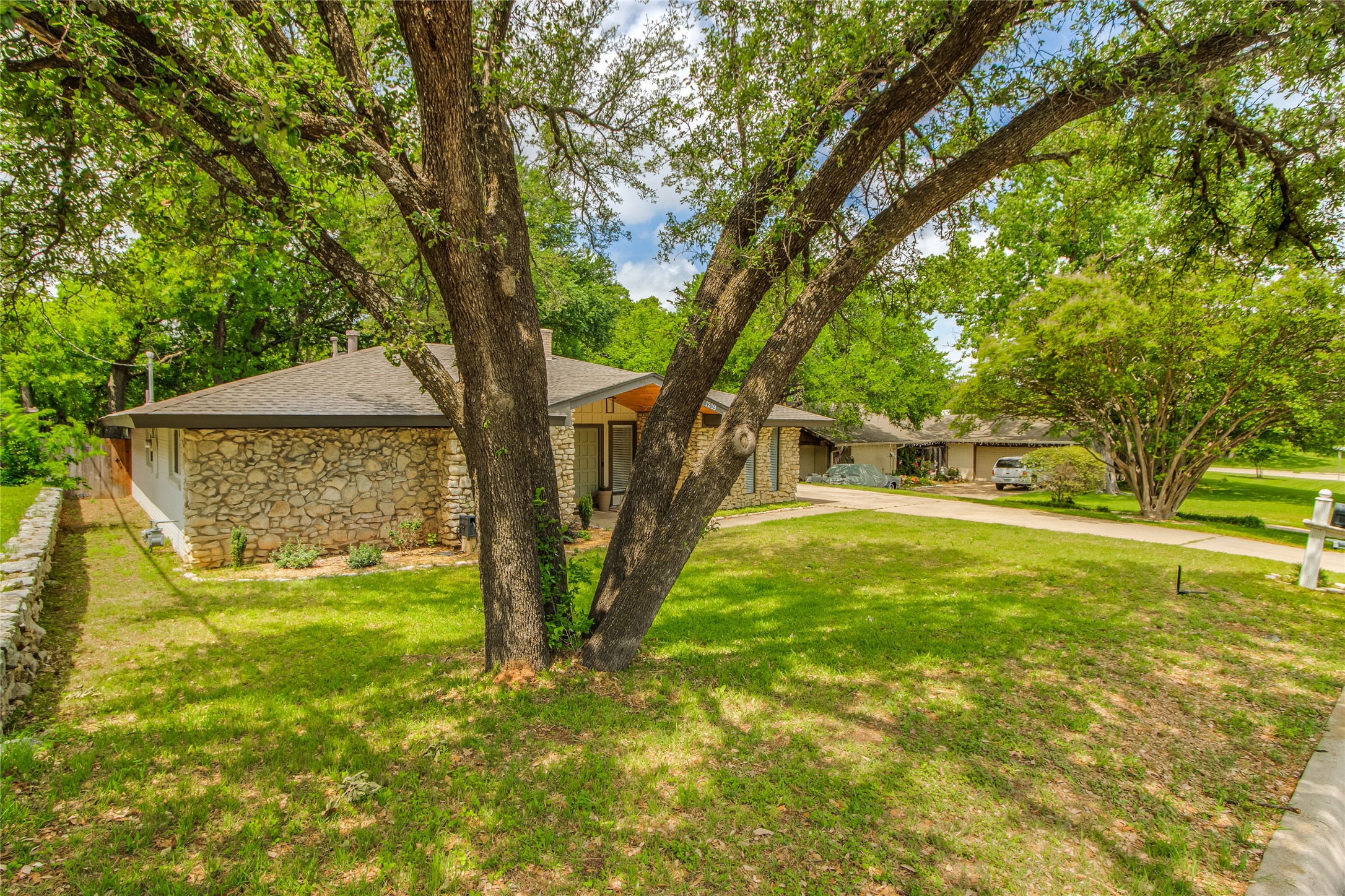 1209 Wade Drive