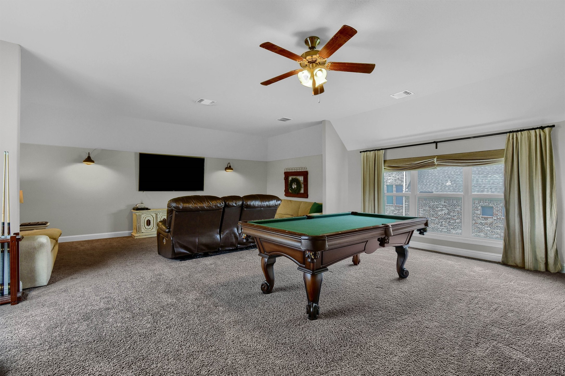 2113 Deer Run