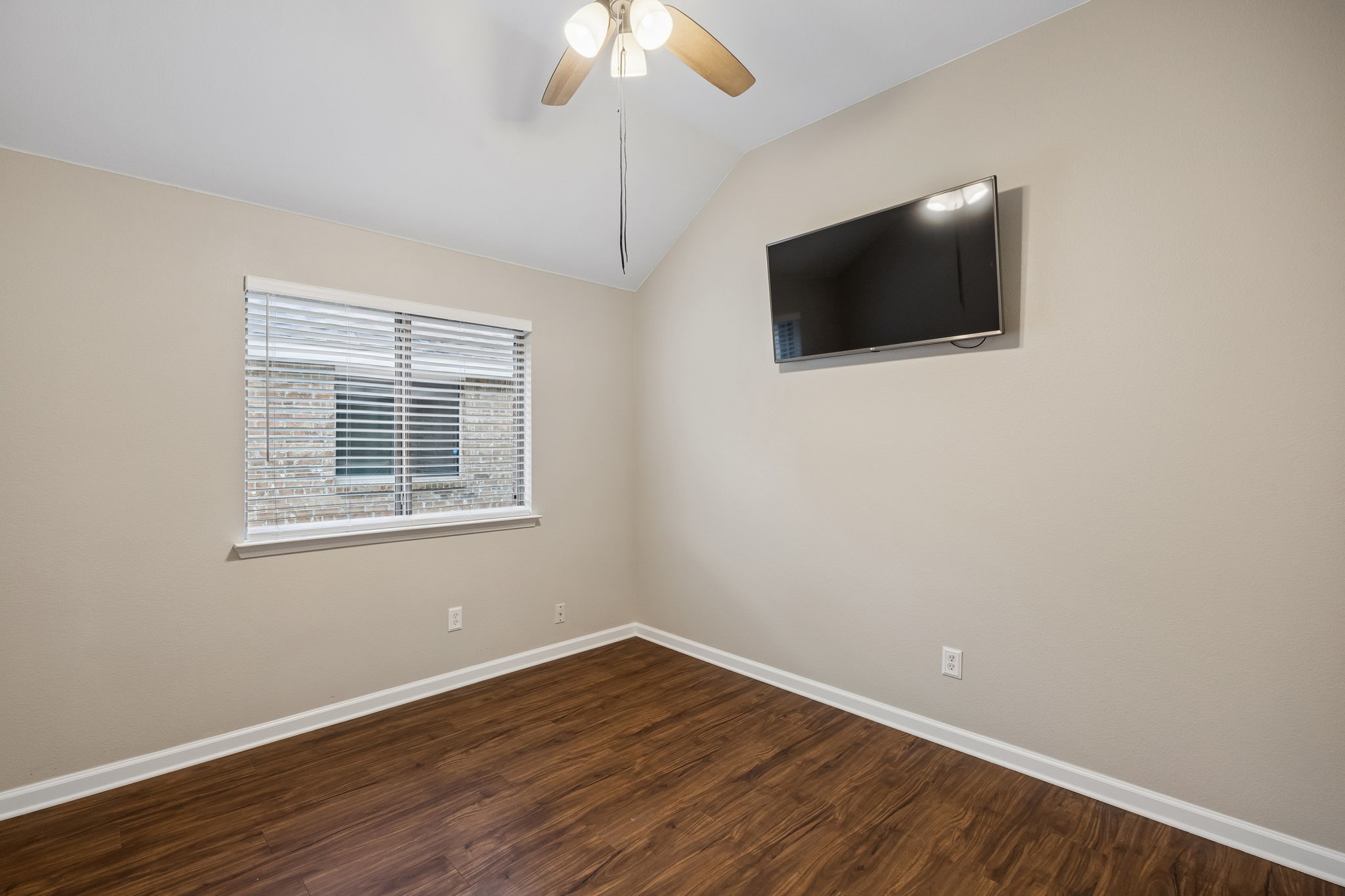 3342 Shining Light Drive