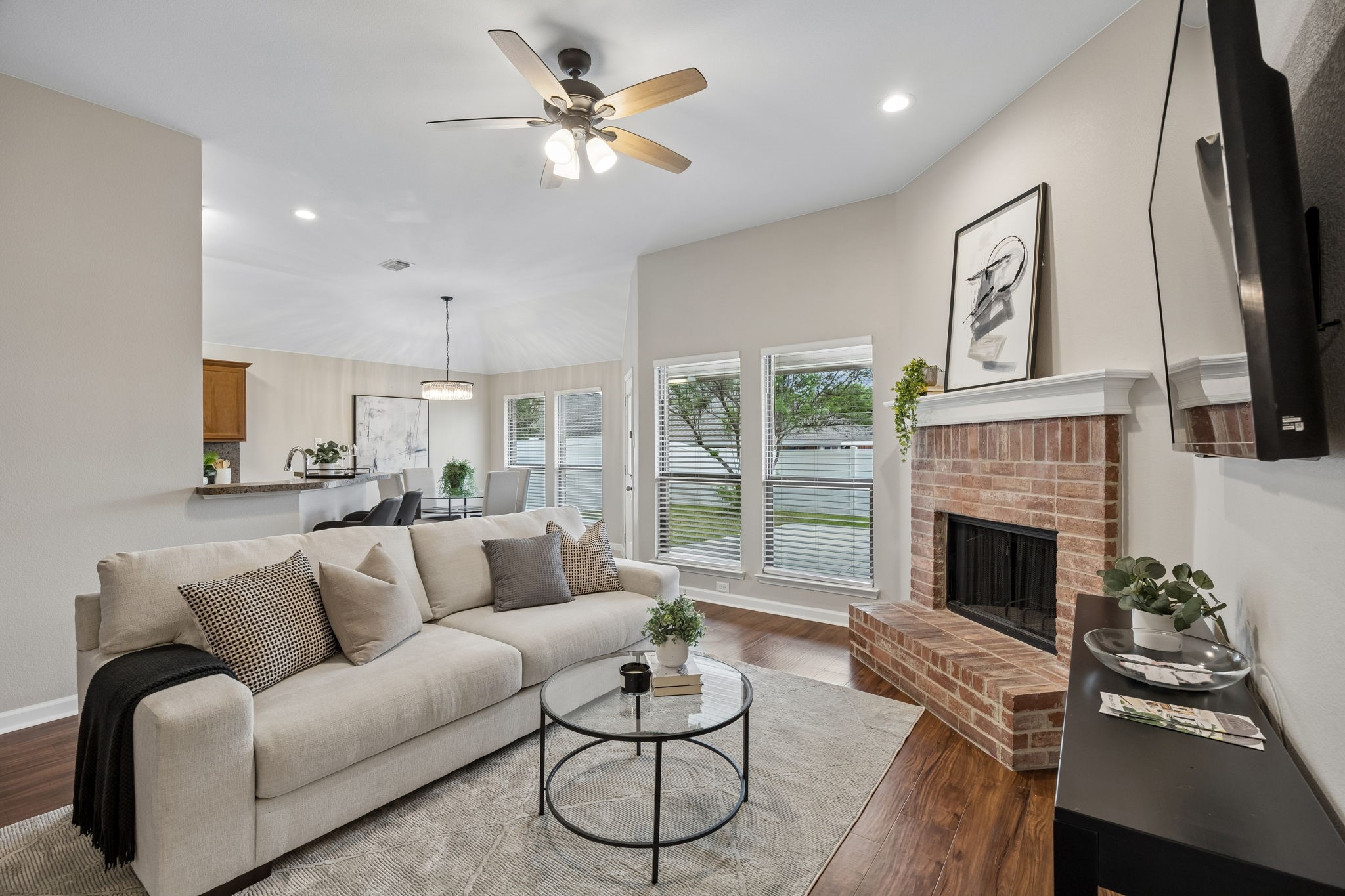3342 Shining Light Drive