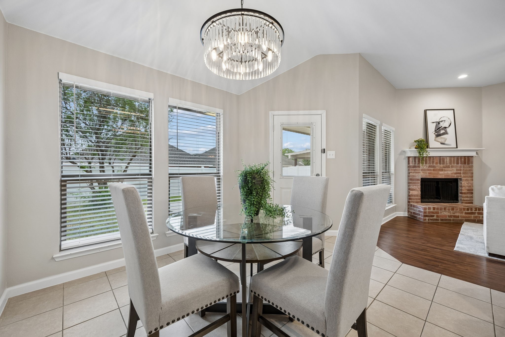 3342 Shining Light Drive