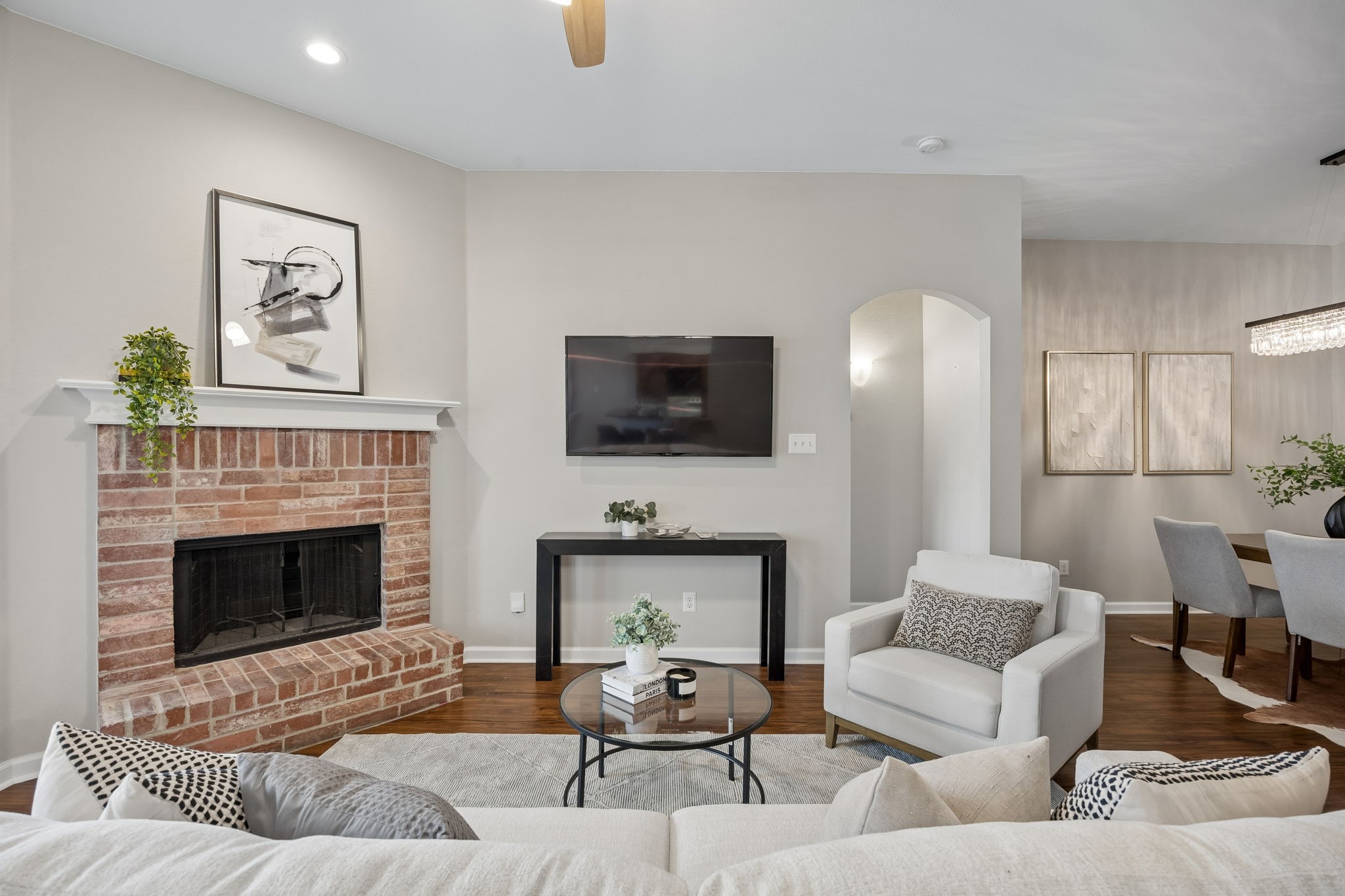 3342 Shining Light Drive