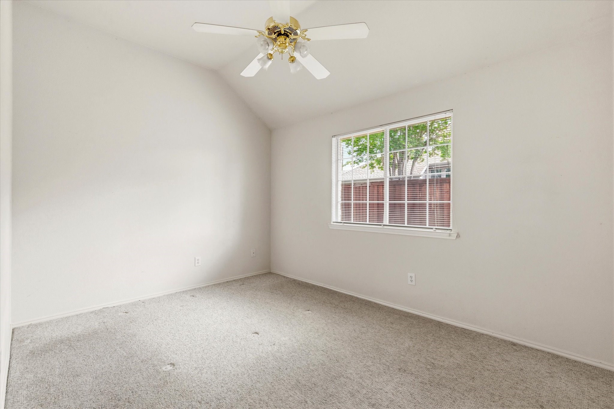 11912 Chattanooga Drive