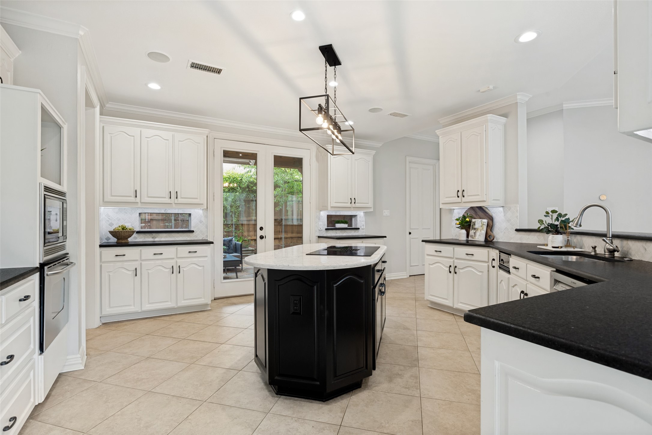 5909 Fossil Ridge Drive