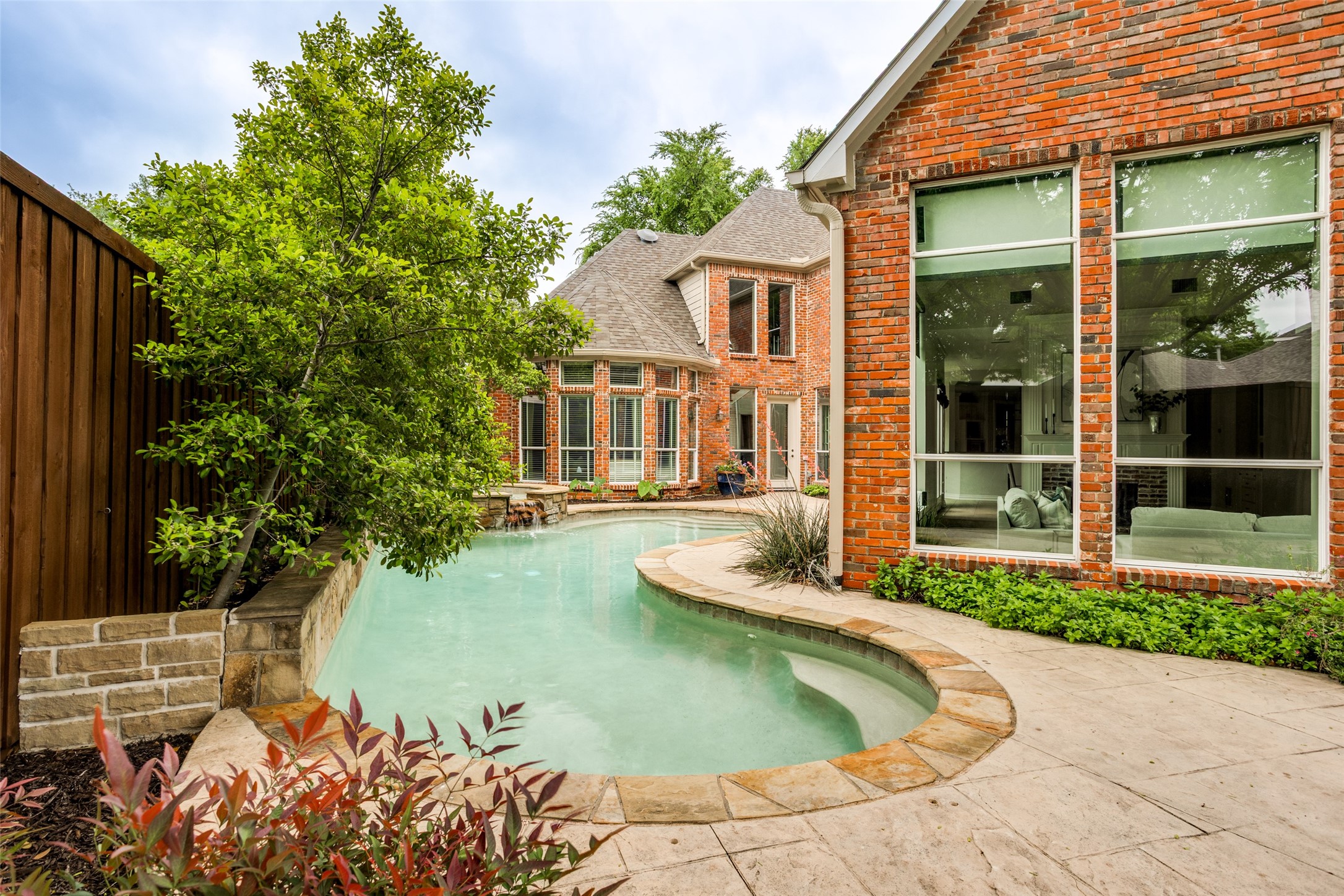5909 Fossil Ridge Drive