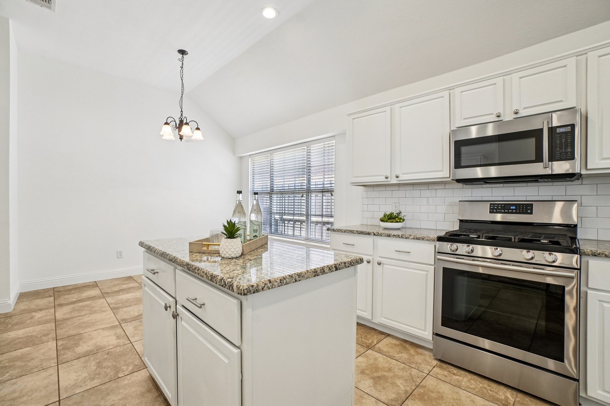 4625 Tanque Drive