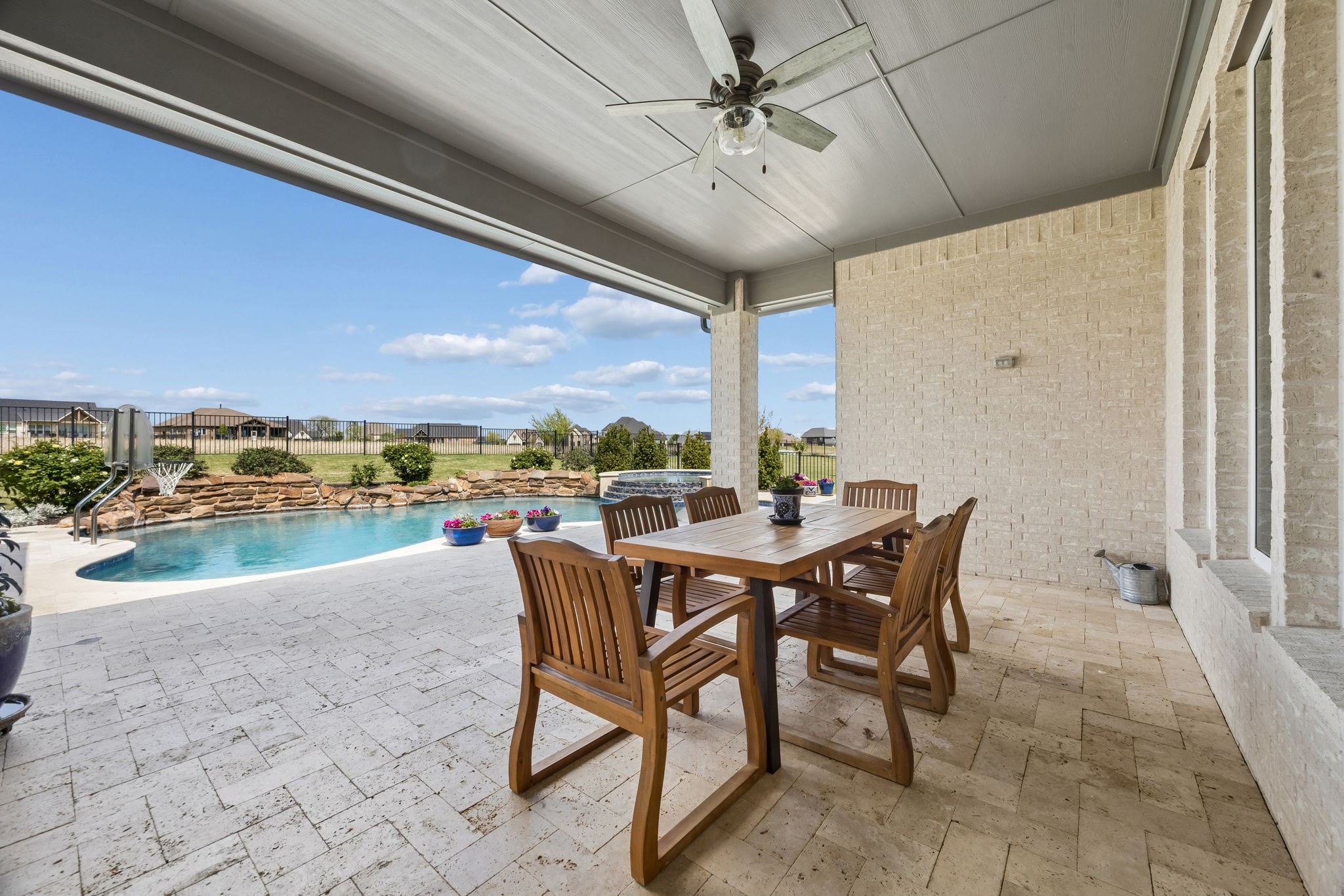 1223 Eagle Glen Pass