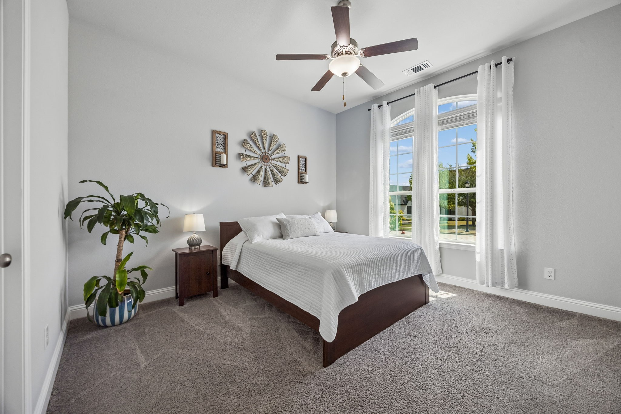 1223 Eagle Glen Pass