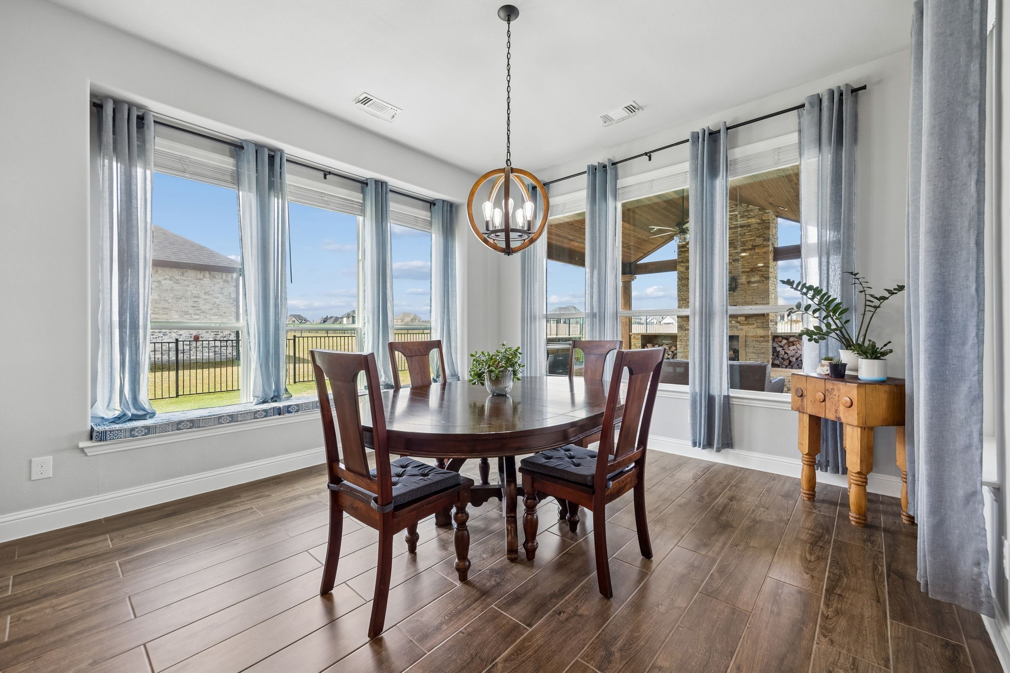 1223 Eagle Glen Pass
