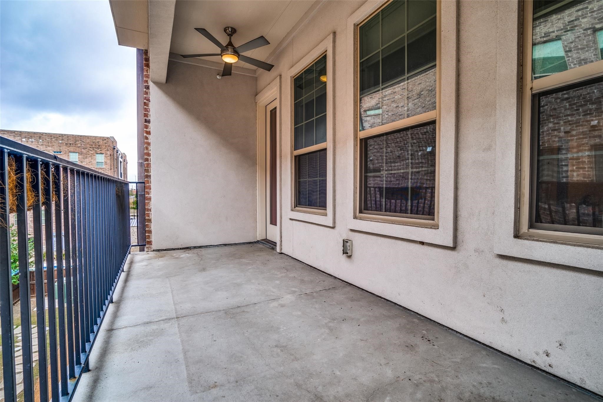 5015 Meridian Lane 2106