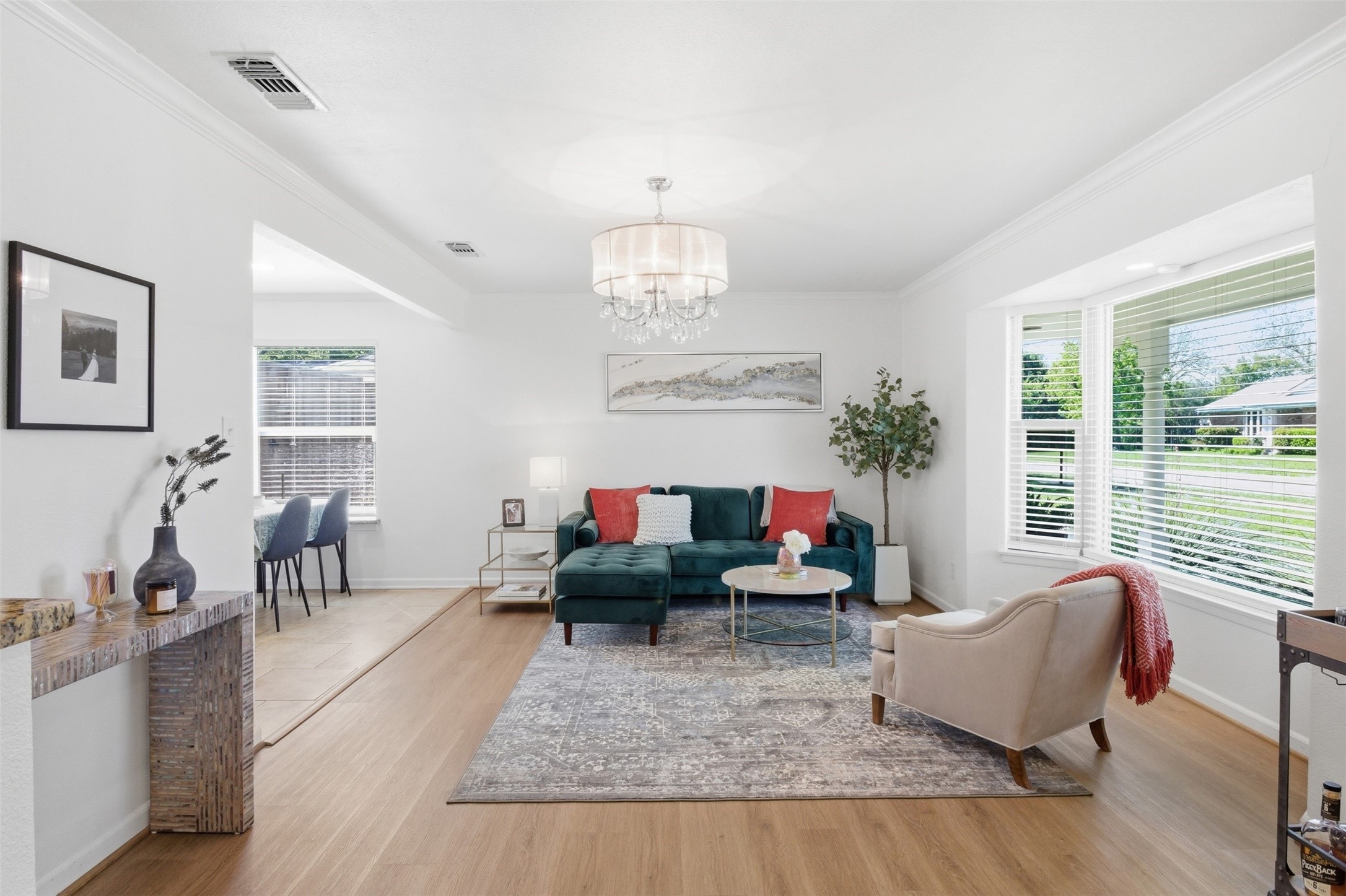 2250 Peavy Circle