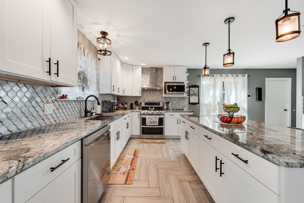 6155 Highwoods Court